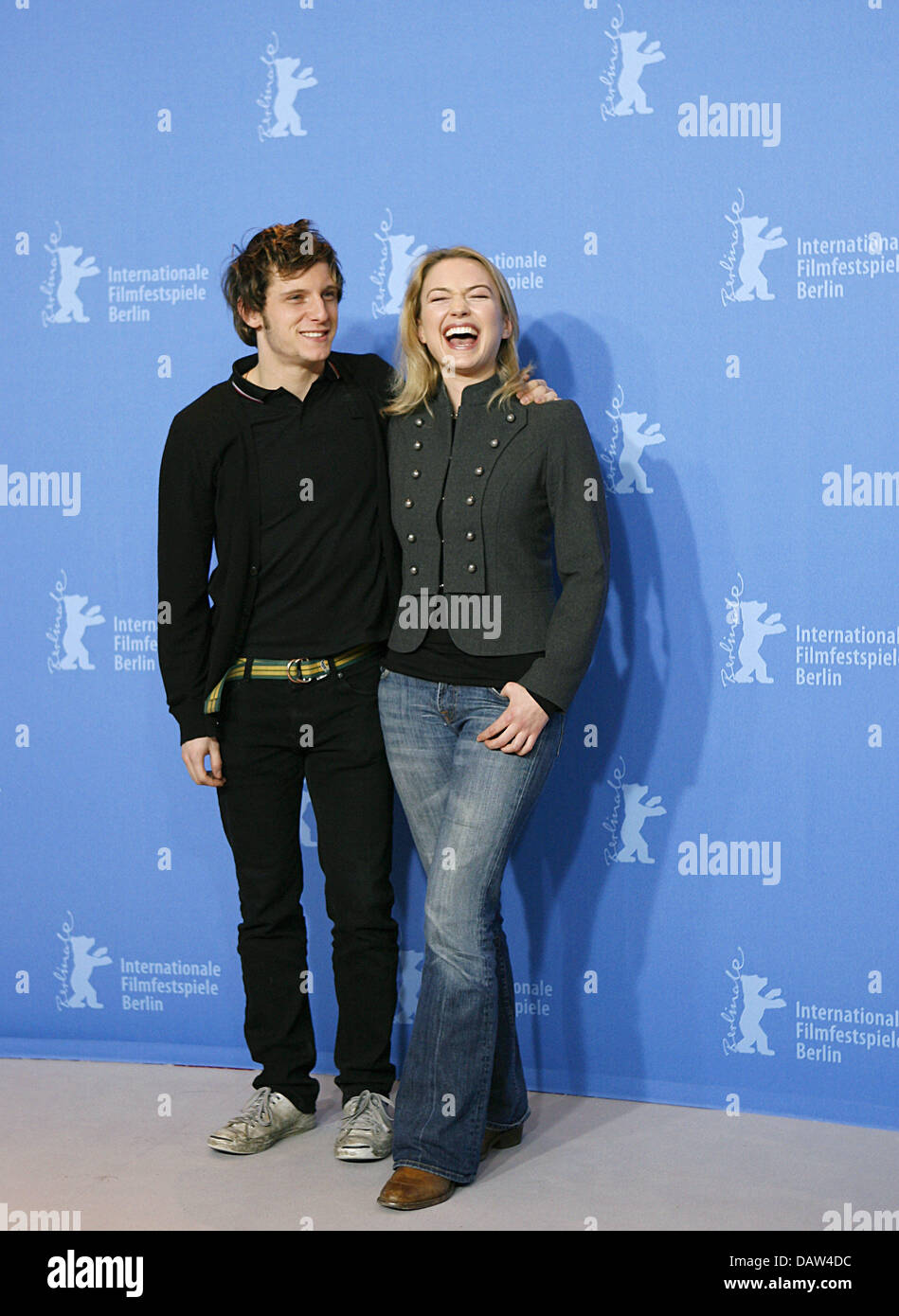 British actress Sophia Myles (R) and actor Jamie Bell (L) smile at a photo call for their film  'Hallam Foe' at the 57th Berlinale International Film Festival in Berlin, Germany, Friday, 16 February 2007. Photo: Wolfgang Kumm Stock Photo