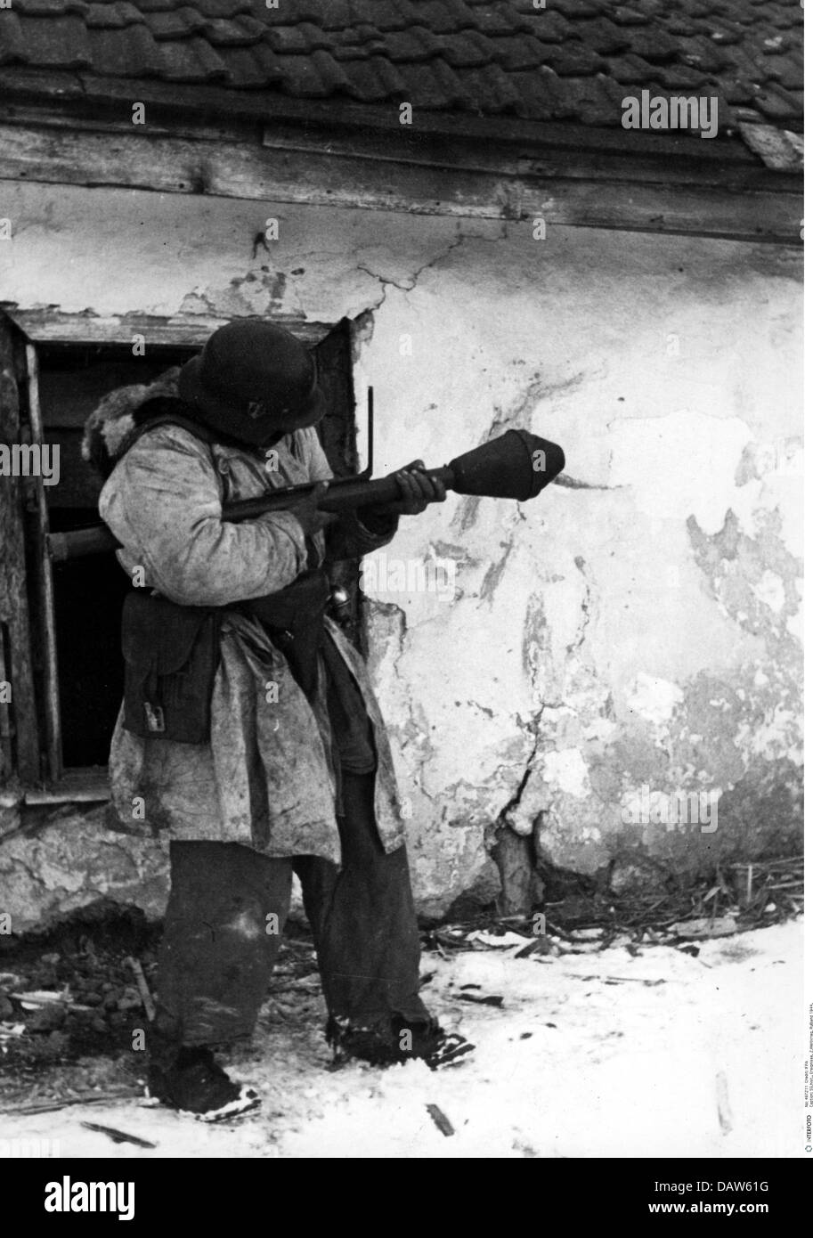 events, Second World War / WWII, Russia 1944 / 1945, soldier of the Waffen-SS with Panzerfaust, Britskoye, Ukraine, 15.1.1944, Additional-Rights-Clearences-Not Available Stock Photo
