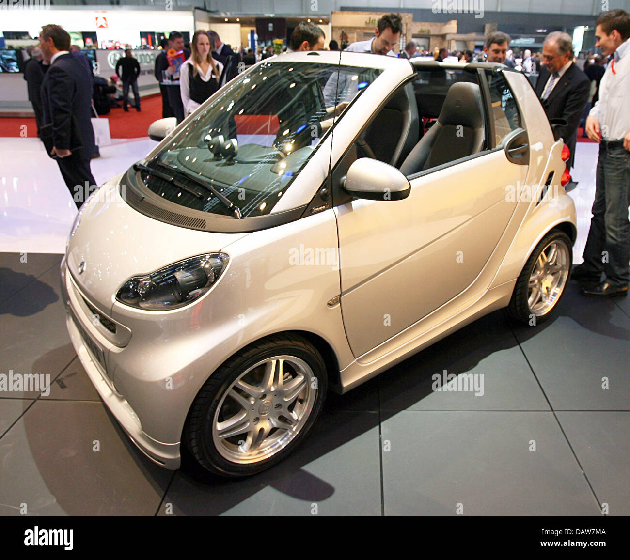 Smart Fortwo Brabus Electric Drive At 2013 Tokyo Motor Show Photos