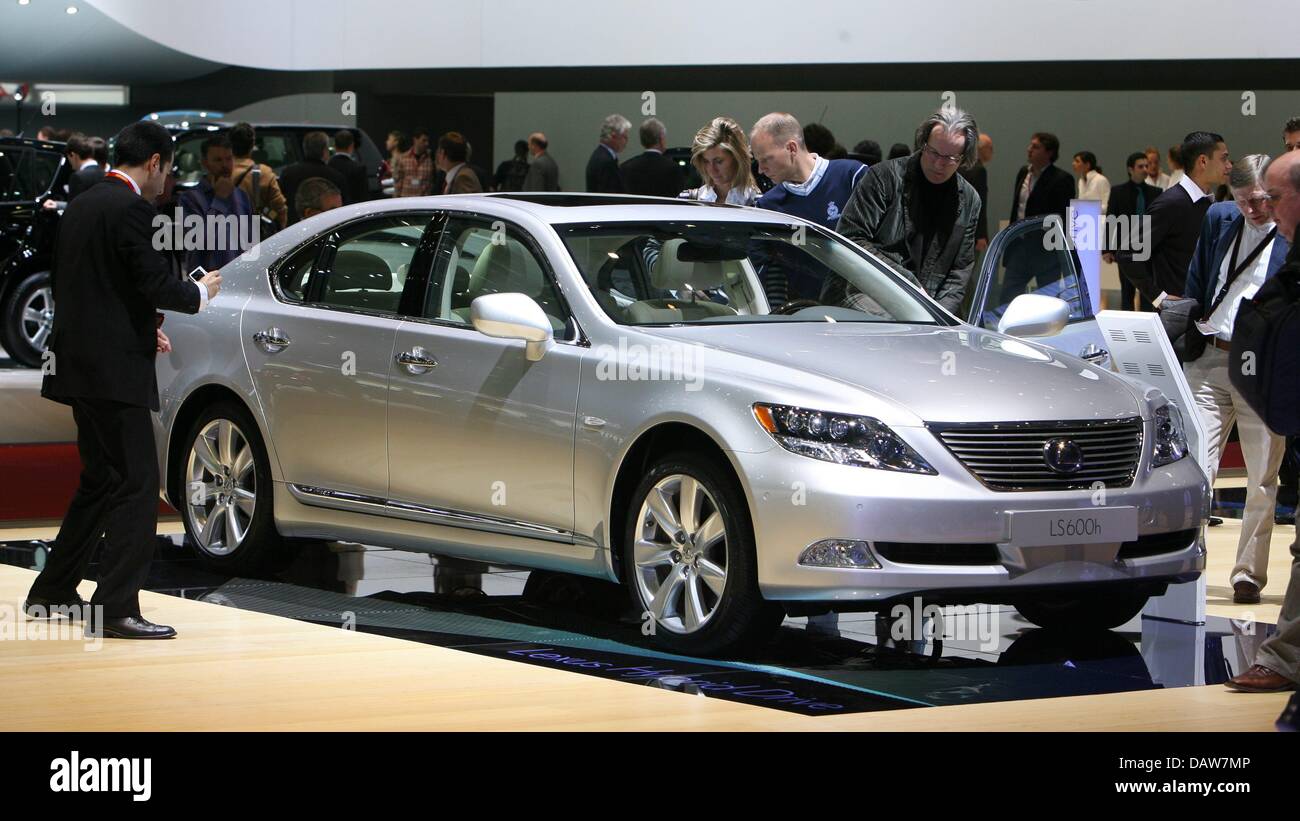 The Lexus Hybrid LS 600h L is presented at the Geneva Motor Show in Geneva,  Switzerland, Tuesday, 06 March 2007. The trade show running from 8 to 18  March presents the latest