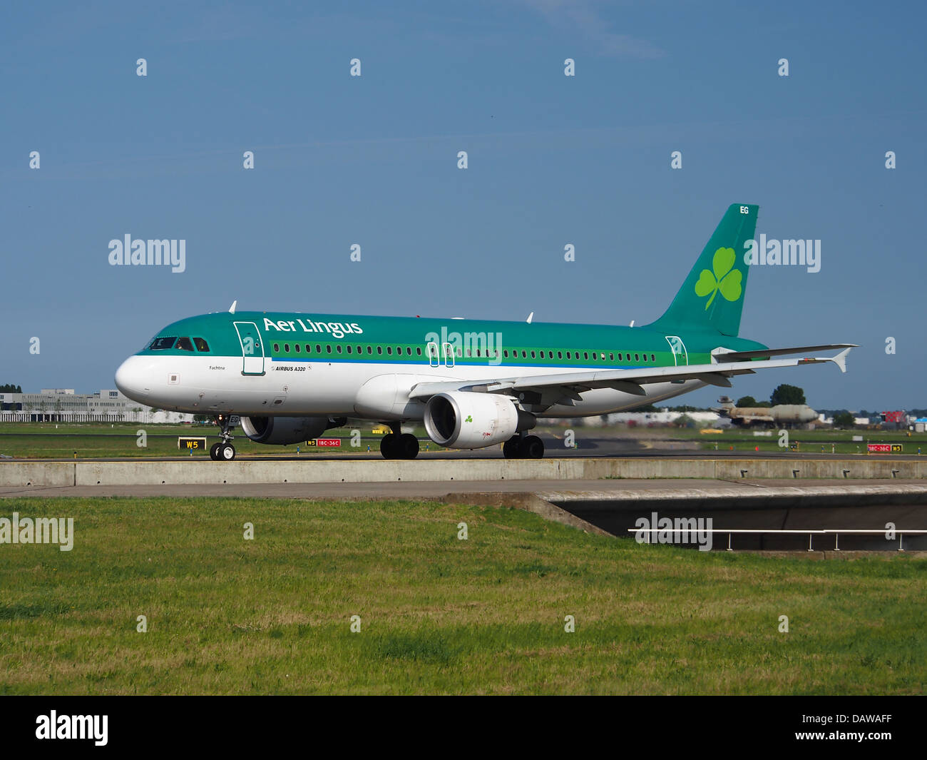 EI-DEG Aer Lingus Airbus A320-214 - cn 2272 1 Stock Photo