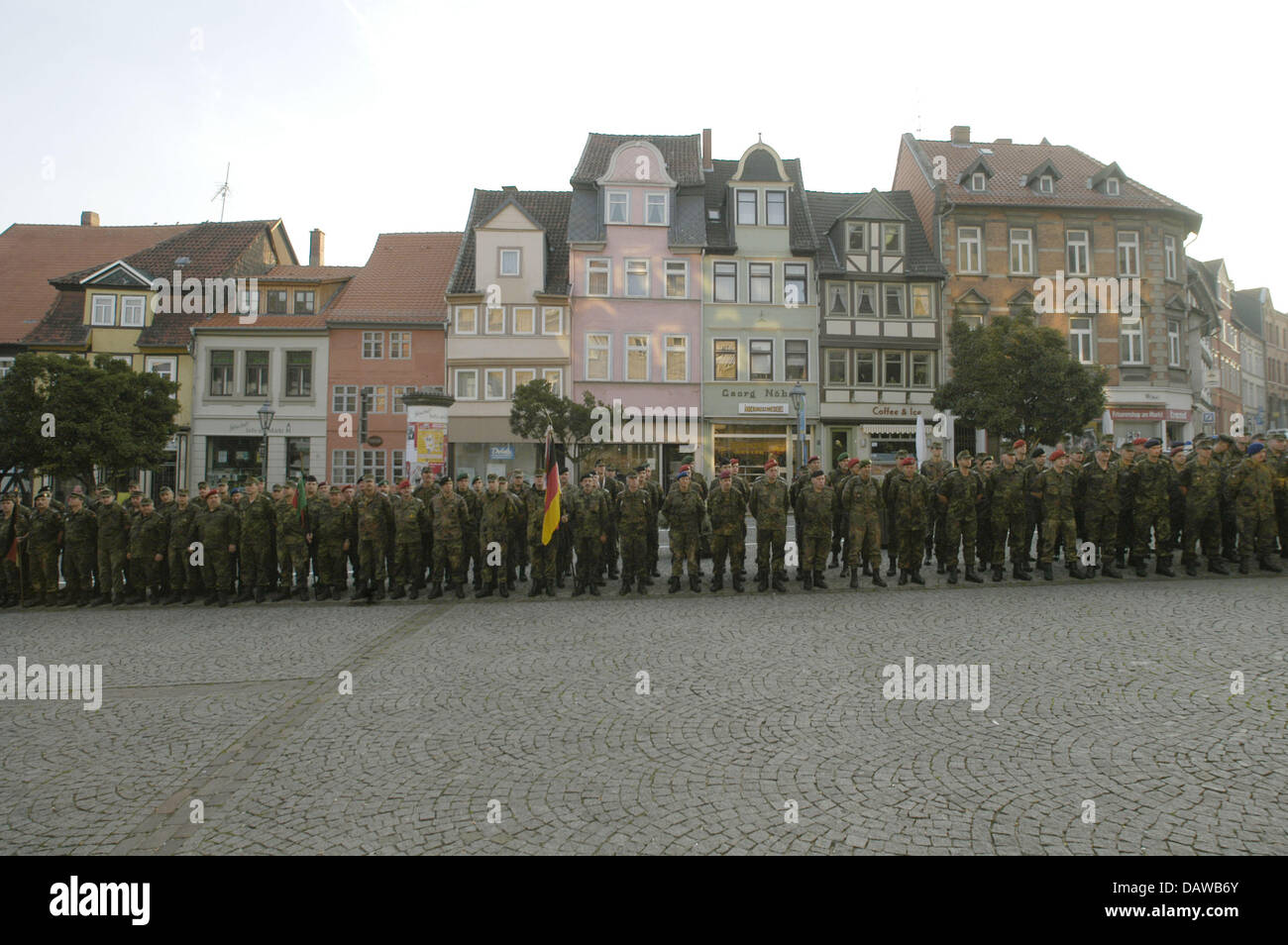 Bundeswehr soldiers 2005 hi-res stock photography and images - Alamy