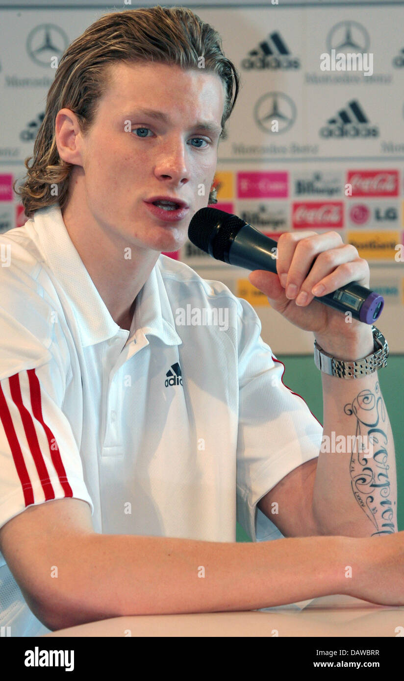 German national soccer team player Marcell Jansen is pictured during a press conference in Duesseldorf, Germany, Monday, 26 March 2007. Germany faces Denmark in an international friendly at the MSV-Arena stadium in Duisburg coming Wednesday. Photo: Achim Scheidemann Stock Photo