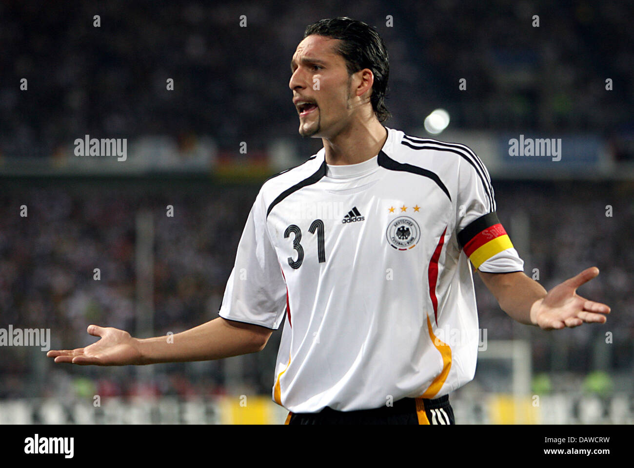 German striker Kevin Kuranyi argues with the linesman during the test cap Germany v Denmark at the MSV Arena stadium of Duisburg, Germany, Wednesday, 28 March 2007. Photo: Franz-Peter Tschauner Stock Photo