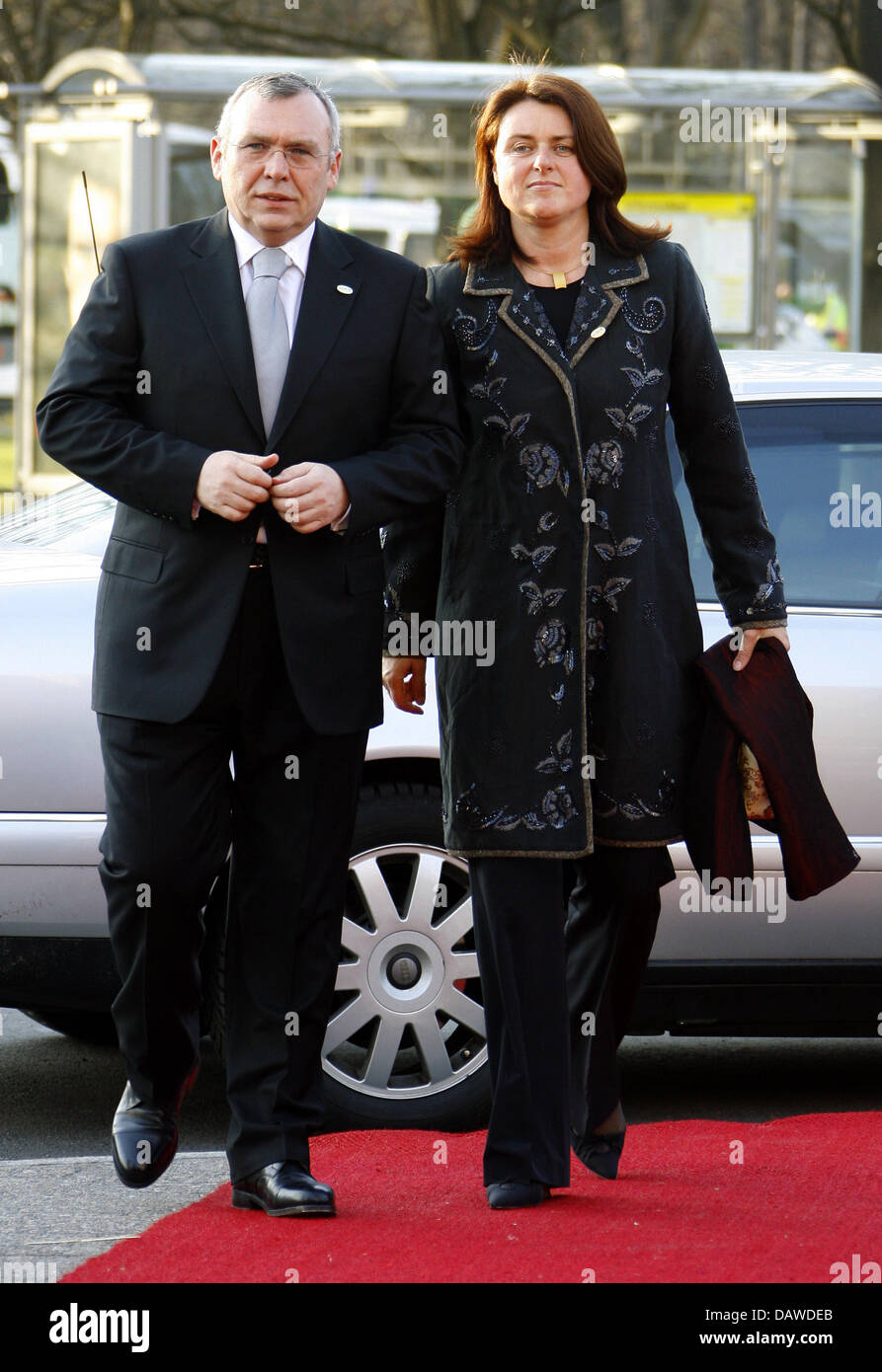 The Austrian Chancellor Alfred Gusenbauer and his partner Eva Steiner arrive at a celebration on