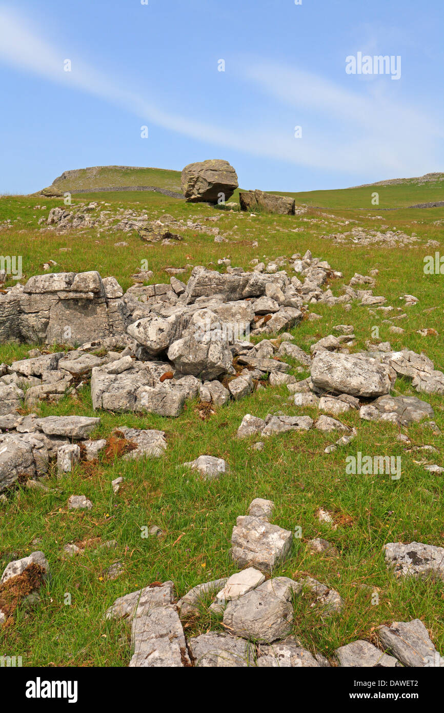 Norber erratics boulders, Austwick, North Yorkshire, Yorkshire Dales National Park, England, UK. Stock Photo