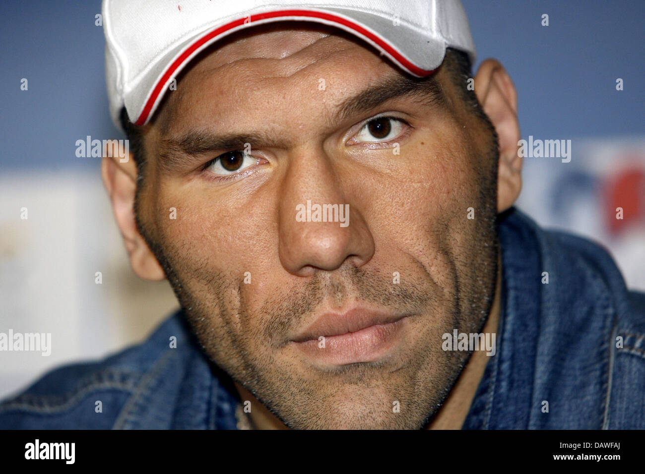 World Boxing Association (WBA) heavyweight champion Russian Nikolai Valuev is pictured during a press conference at the Porsche Arena in Stuttgart, Germany, Thursday, 12 April 2007. Valuev will defend his title against mandatory challenger Uzbek Chagaev coming Saturday, April 14th. Photo: Marijan Murat Stock Photo
