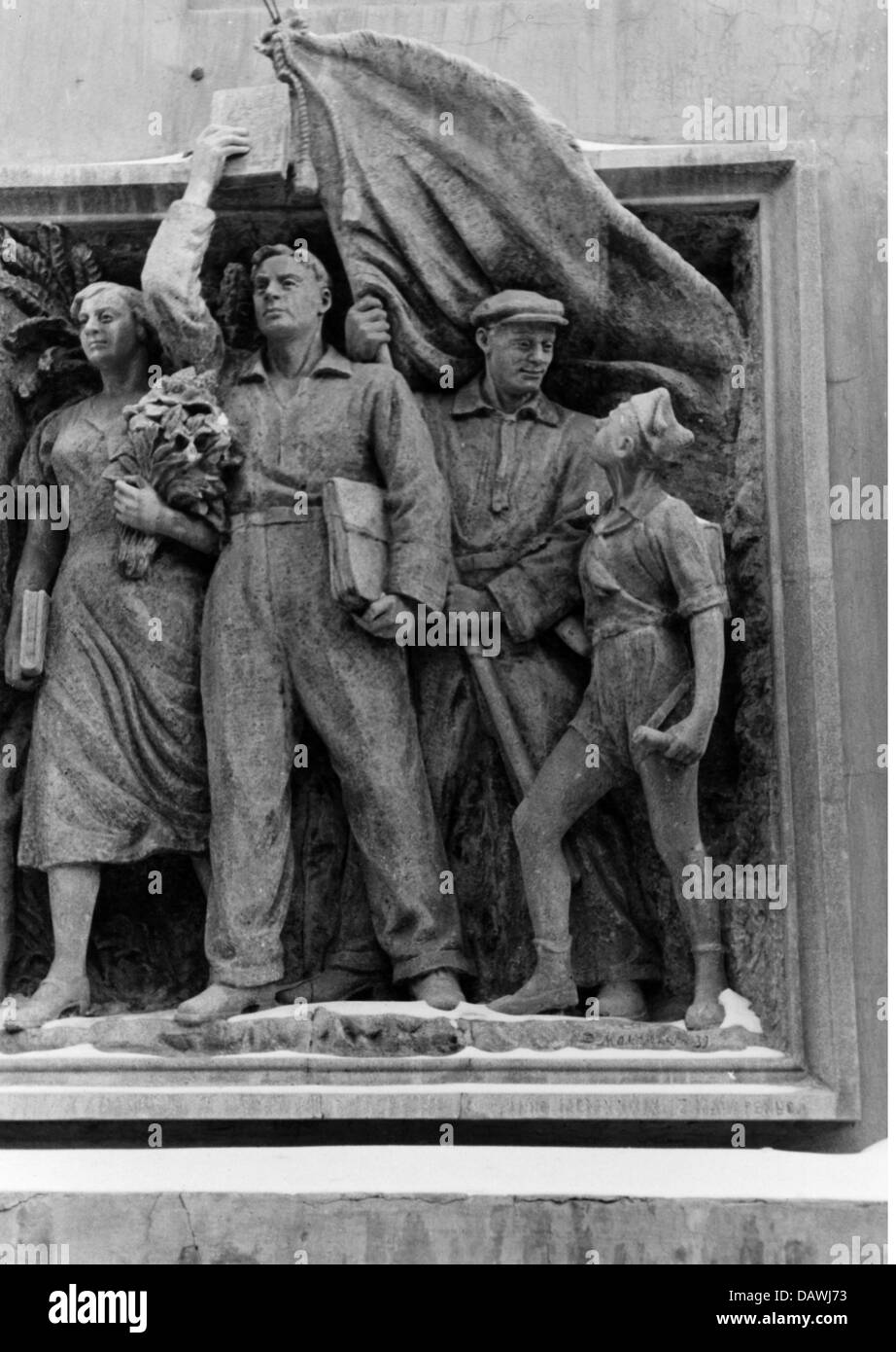 fine arts, Soviet Union, relief on the face of a building in Stalino (Donetsk), showing working class people, February 1943, Additional-Rights-Clearences-Not Available Stock Photo