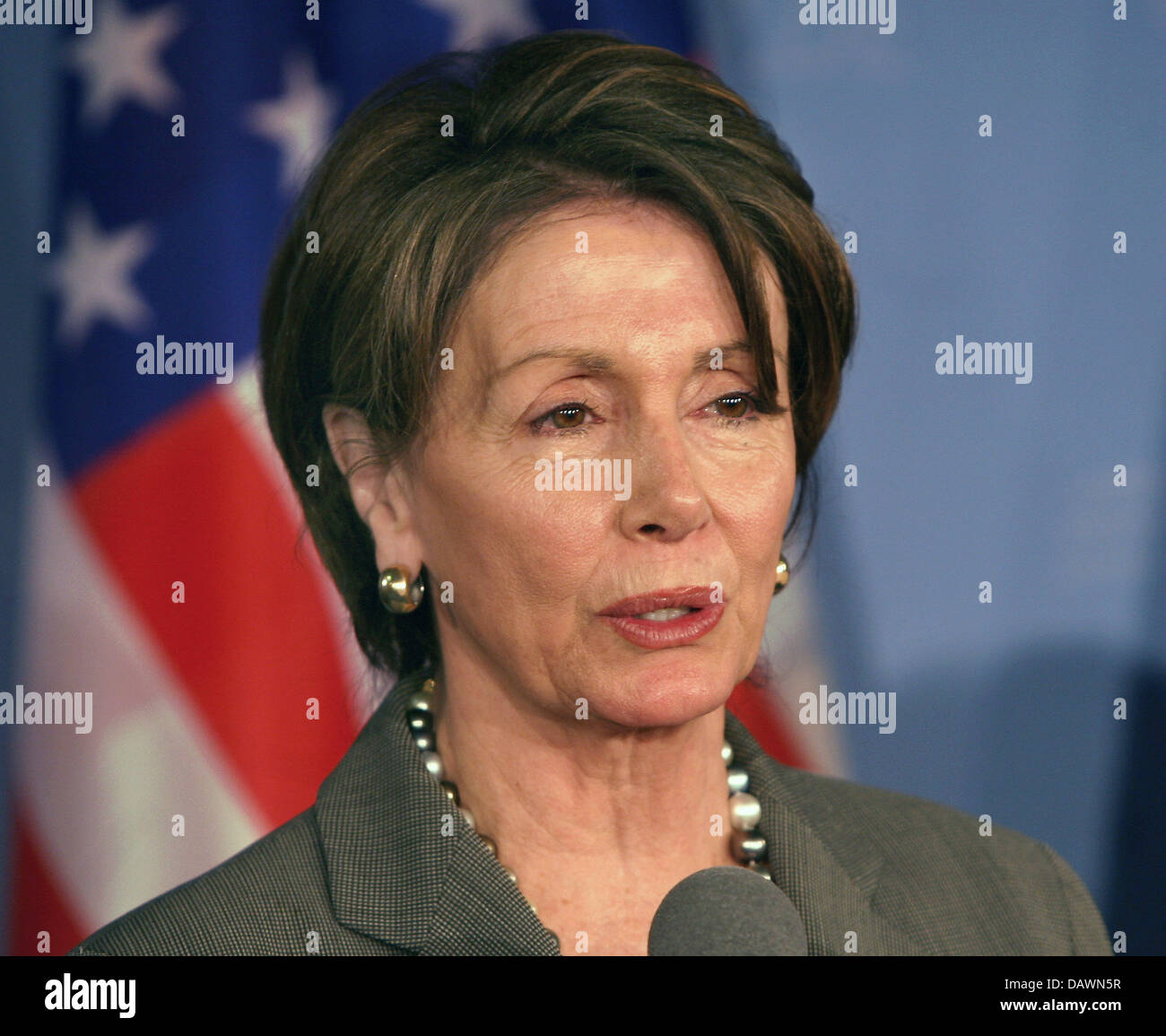 Speaker of the US Congress Nancy Pelosi speaks at a press conference in Berlin, Germany, 28 May 2007. Pelosi is on a two-day visit to Germany and meets with German Chancellor Angela Merkel on 29 May. Photo: Stephanie Pilick Stock Photo