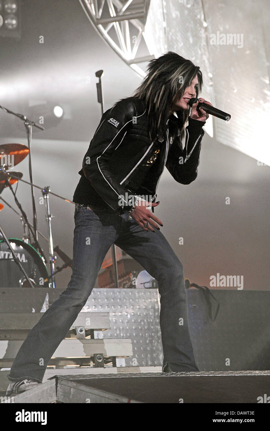 Singer Bill Kaulitz pictured during a show of his band Tokio Hotel in Hamburg, Germany, 01 May 2007. Photo: Jens Schierenbeck Stock Photo
