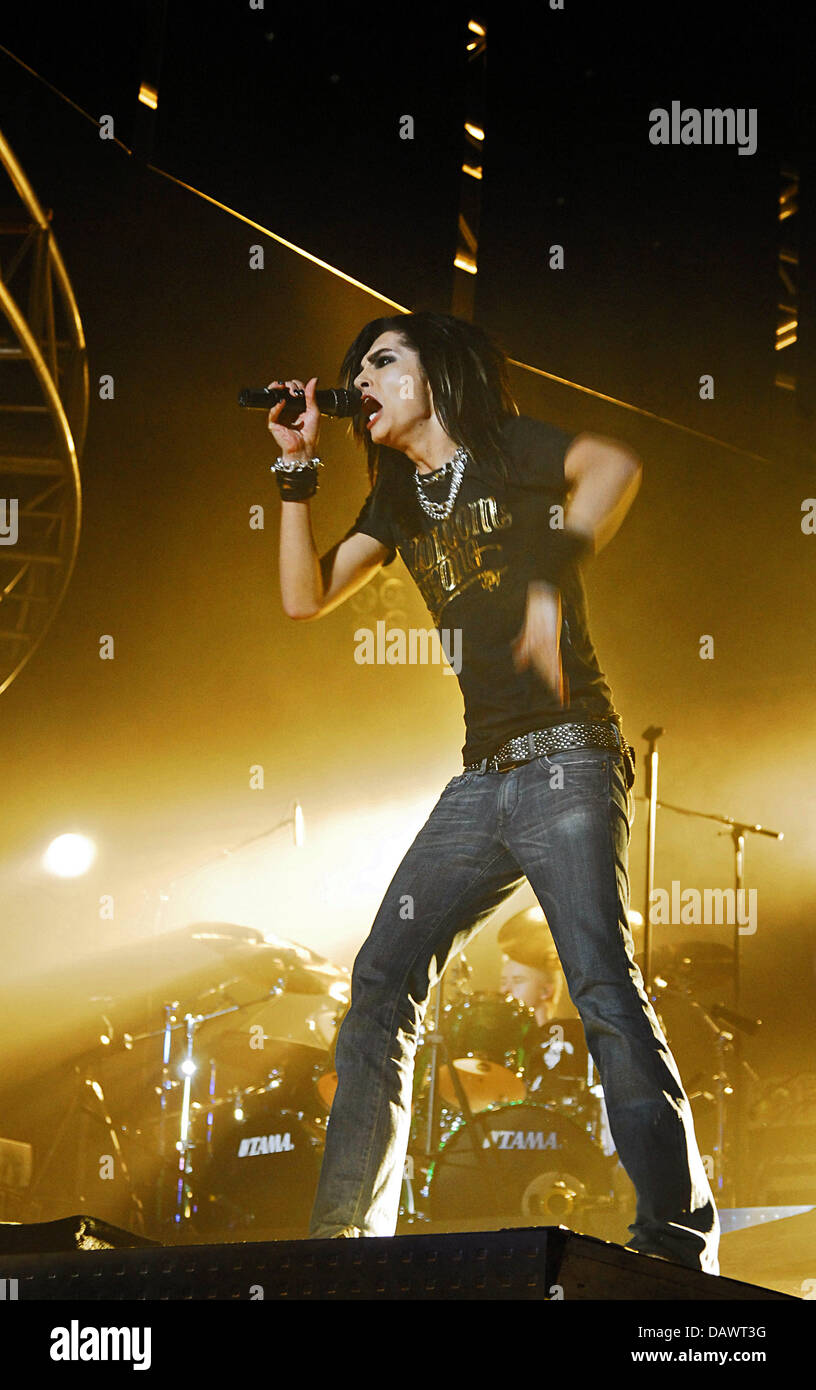 Tokio Hotel singer Bill Kaulitz pictured during a show of his band in Hamburg, Germany, 01 May 2007. Photo: Jens Schierenbeck Stock Photo