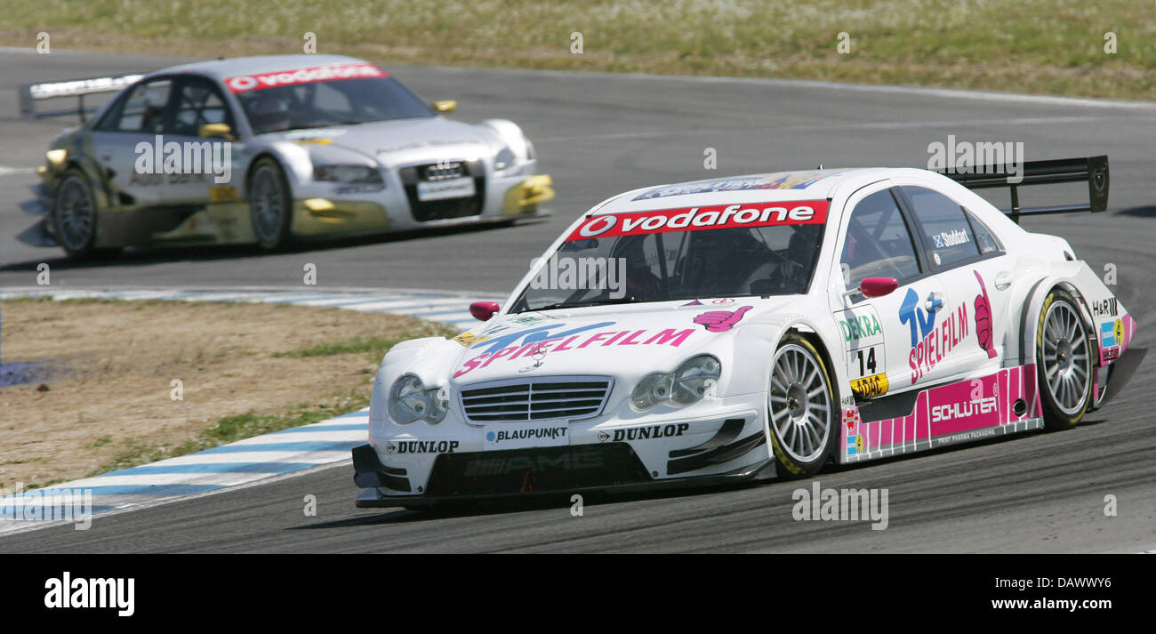 British racedriver Susie Stoddart of 'TV Spielfilm AMG Mercedes' pictured in action in her Mercedes C class during the second run of the German Touring Car Championship (DTM) in Oschersleben, Germany, 6 May 2007. Photo: Jens Wolf Stock Photo