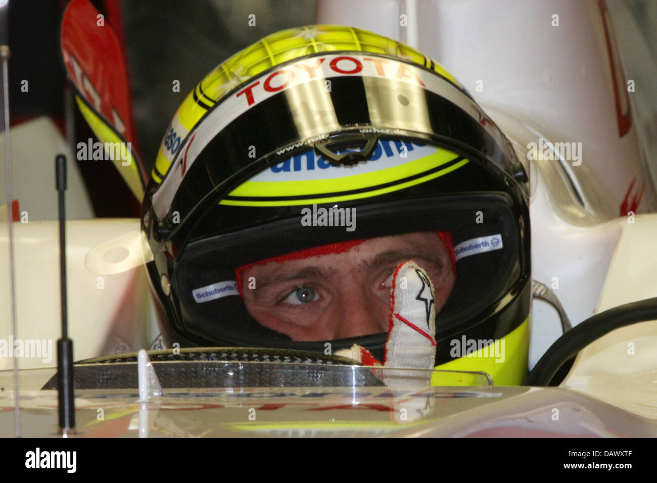 German Formula One pilot Fernando Alonso of Toyota sits in his car during the third practice session at the Circuit de Catalunya race track near Barcelona, Spain, 12 May 2007. The 2007 Formula 1 Grand Prix of Spain takes place on 13 May. Photo: Jens Buettner Stock Photo