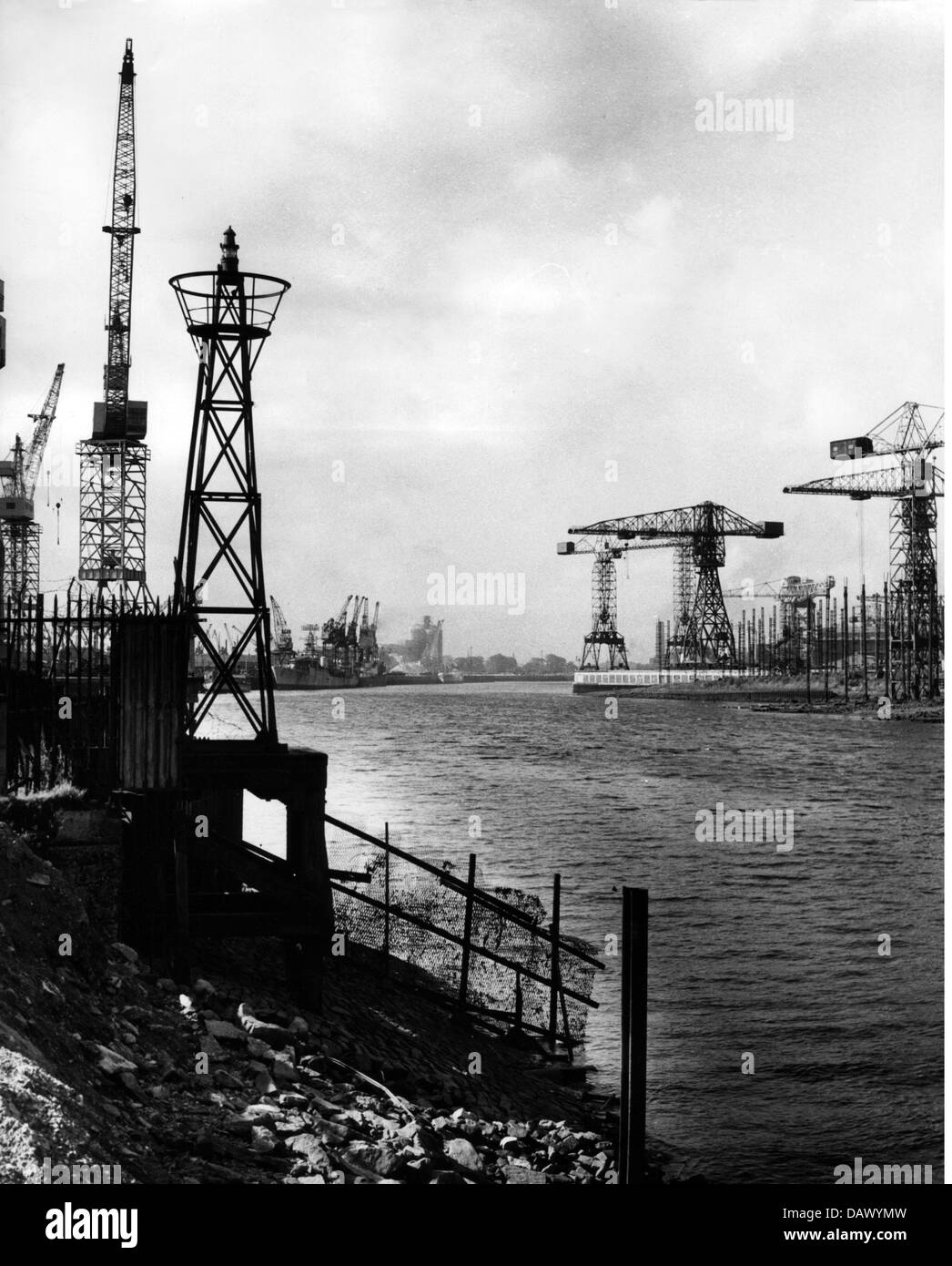 geography / travel, Great Britain, Glasgow, harbour, The Clyde with dockyards, 1950s, 50s, 20th century, historic, historical, Western Europe, Scotland, canal, duct, canals, ducts, dock, docks, industry, industries, crane, cranes, port, haven, harbor, harbour, Additional-Rights-Clearences-Not Available Stock Photo
