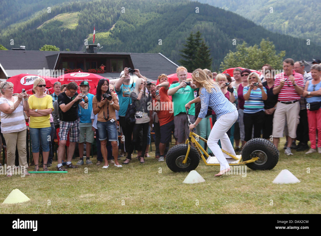 German Schlager singer Stefanie Hertel is pictured at the artists meeting prior to ORF TV show 'Wenn die Musi spielt' ('When the music plays') in Bad Kleinkirchheim, Austria, 19 July 2013. The Summer Open Air 2013 is broadcasted by German TV channel MDR on 20 July 2013, 20.15. Photo: BODO SCHACKOW Stock Photo