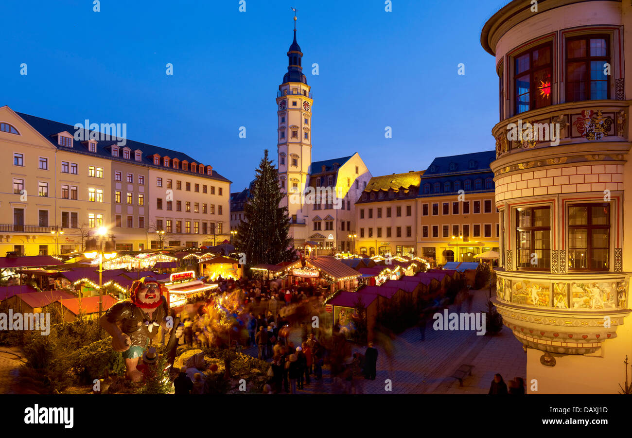 Christmas market, City Hall and Renaissance oriel of City Pharmacy, Gera, Thuringia, Germany Stock Photo