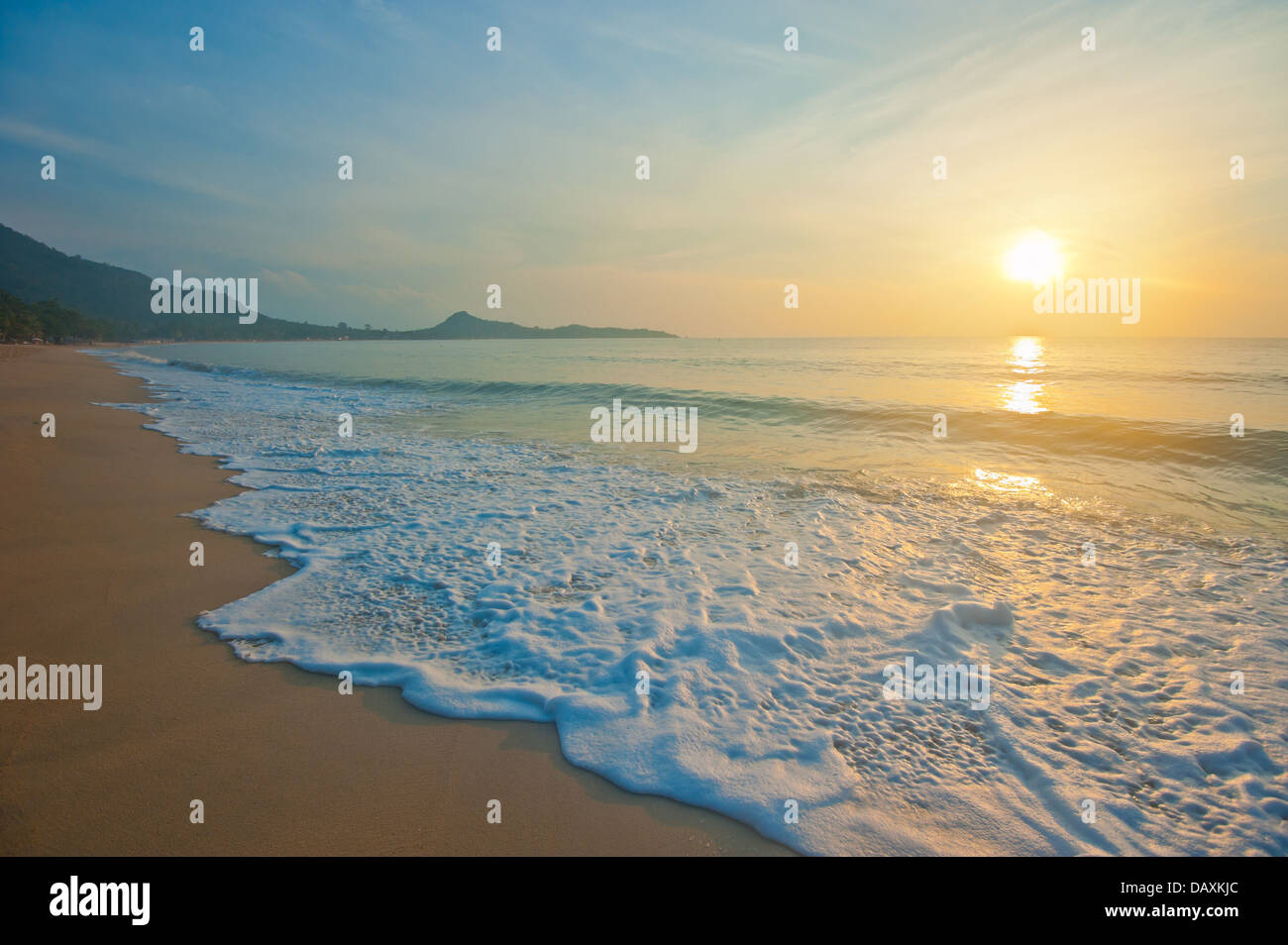 Tropical beach hi-res stock photography and images - Alamy