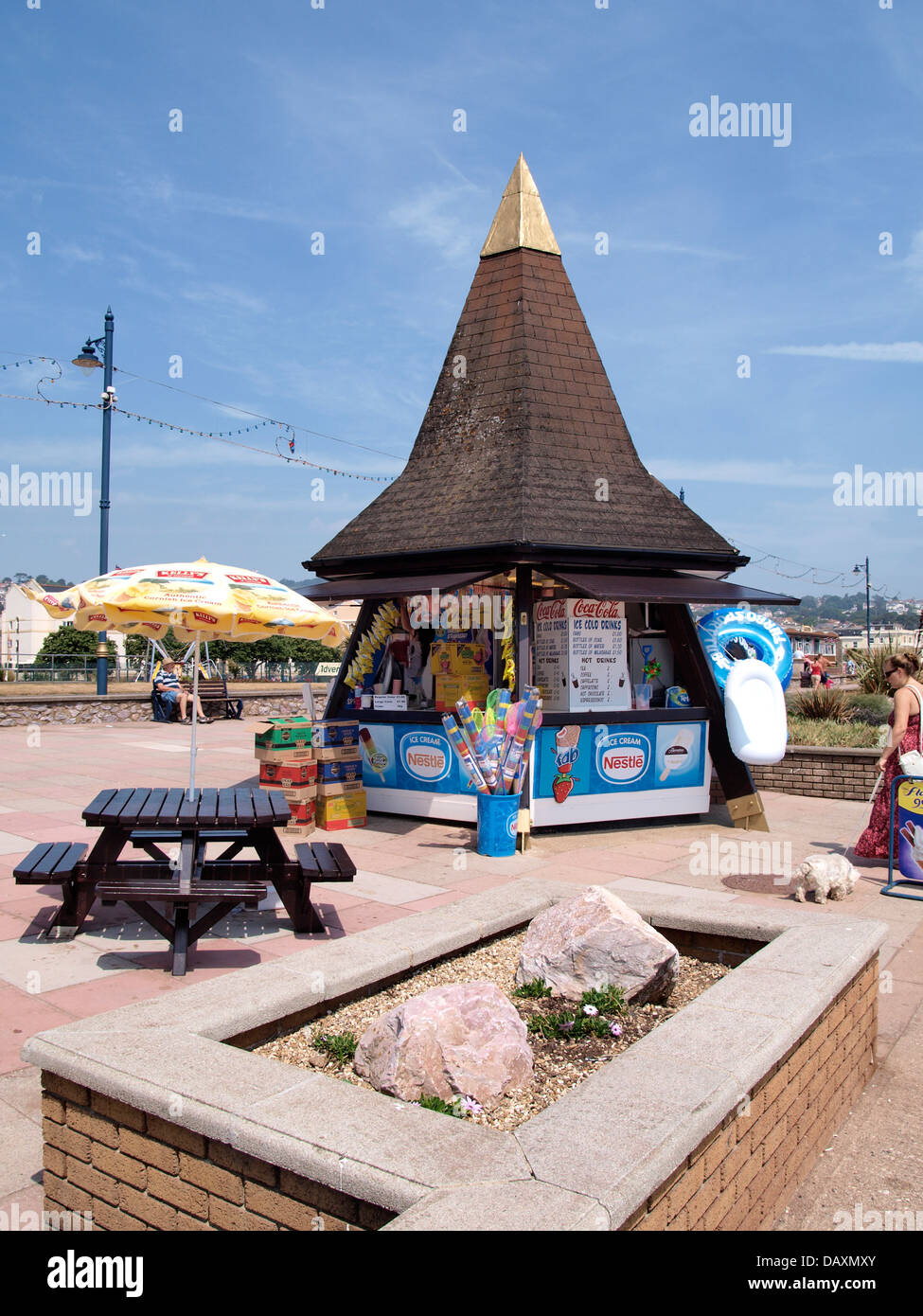 Ice cream kiosk, Teignmouth seafront, Devon, UK 2013 Stock Photo