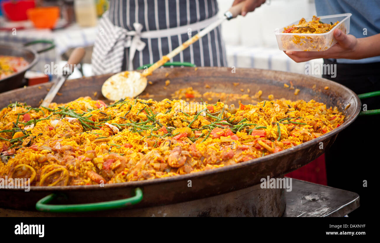 street food paella Stock Photo Alamy