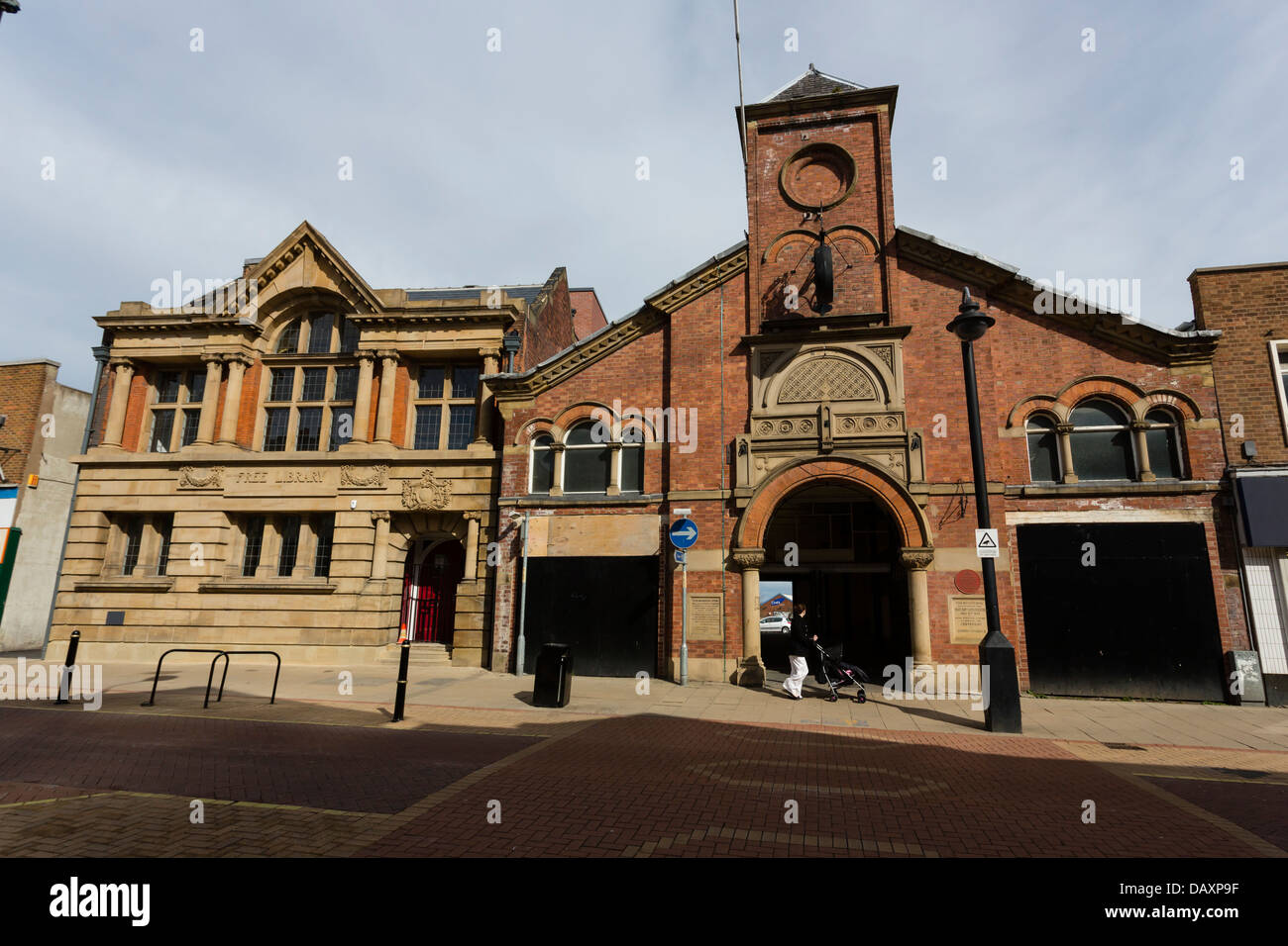 Castleford Free Library opened 1905, on the left, and The Market Hall, opened 1880, on the right. Stock Photo