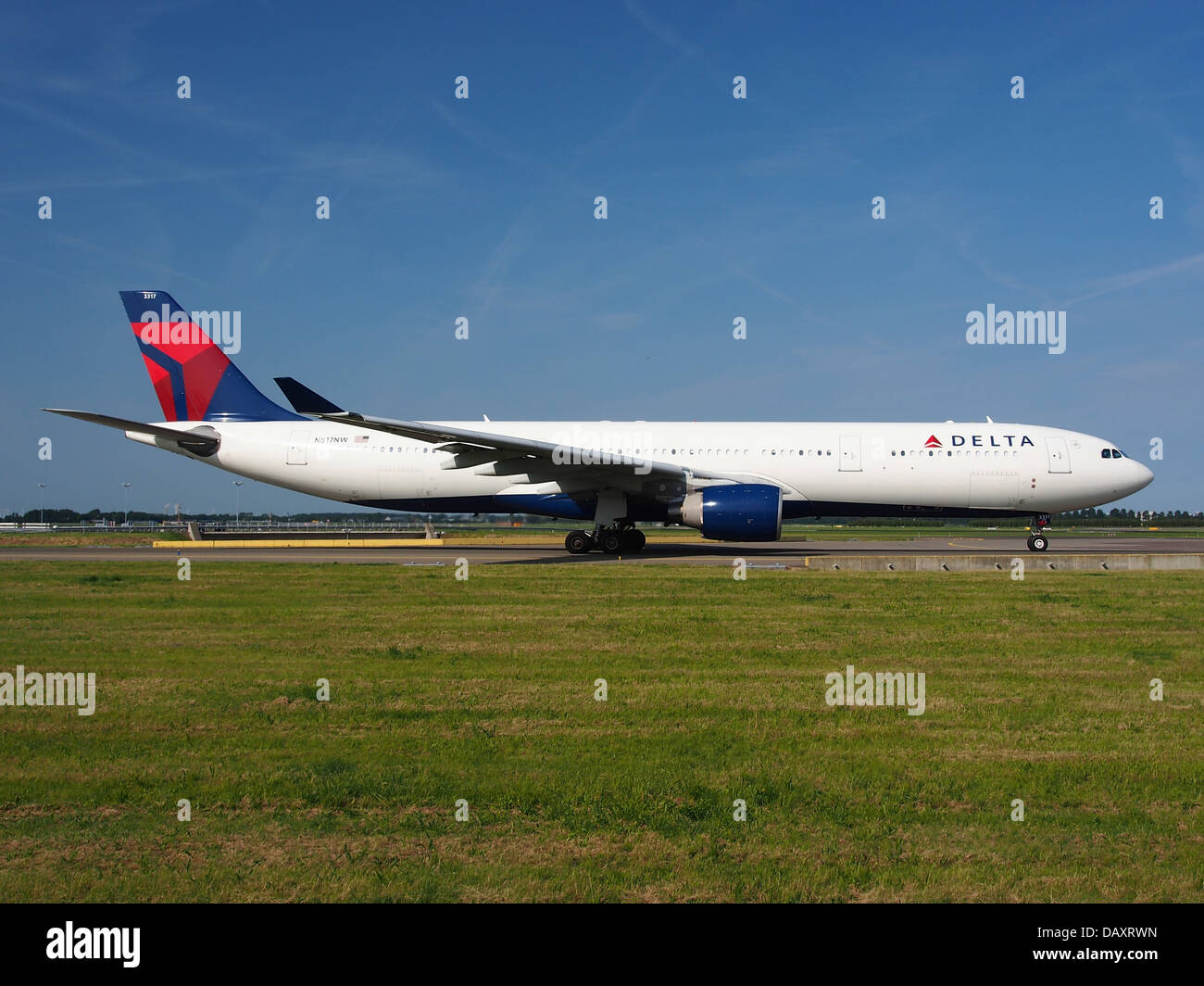 N817NW Delta Air Lines Airbus A330-323X - cn 843 9 Stock Photo