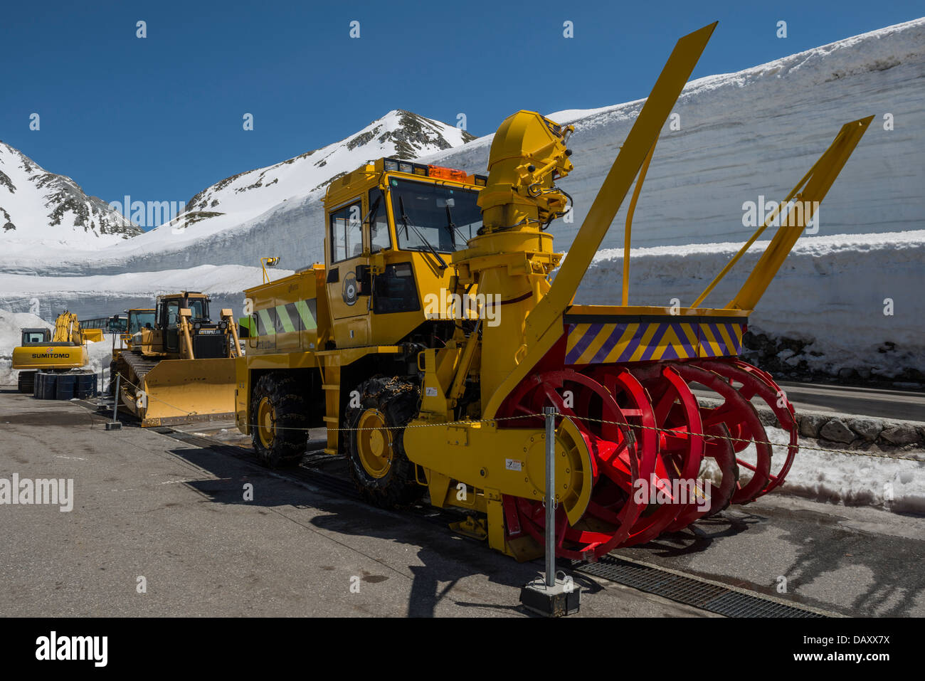 Snow blower hi-res stock photography and images - Page 3 - Alamy