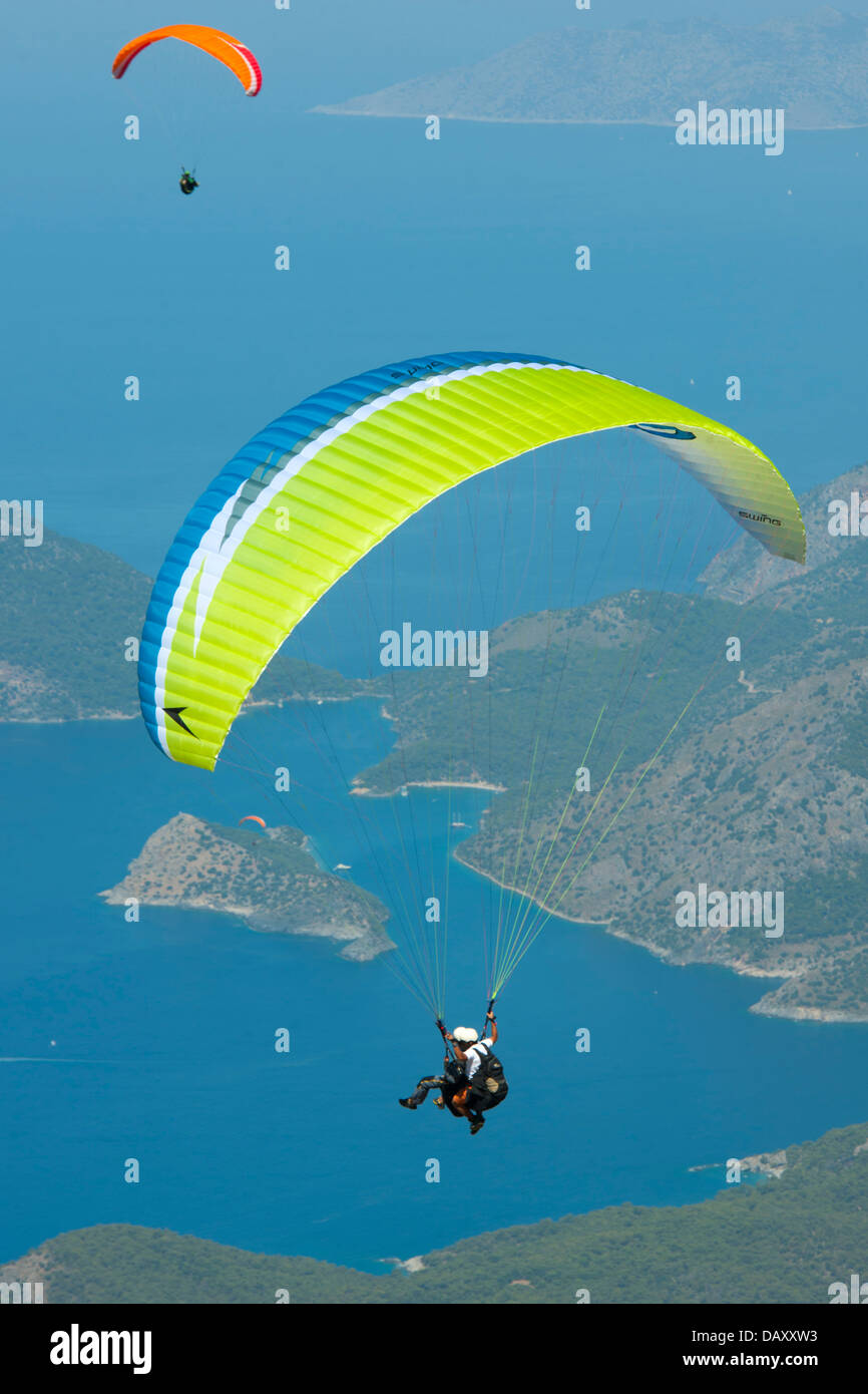 Türkei, Provinz Mugla, Fethiye, Ölü Deniz, Paragliding vom Babadagi Stock Photo