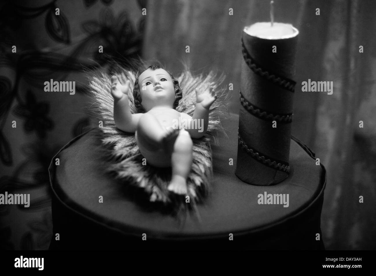 Jesus in crib hires stock photography and images Alamy