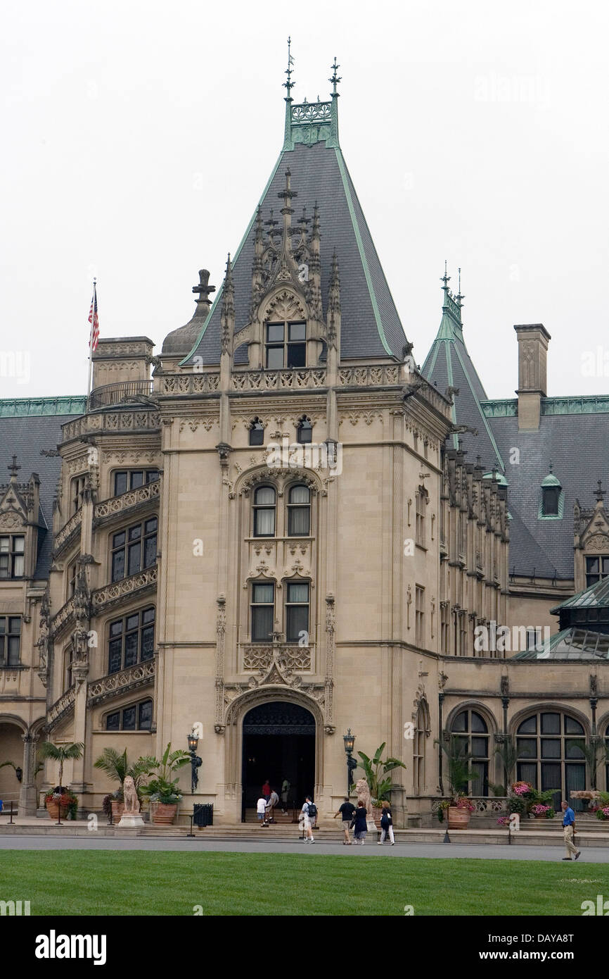 Exterior view of Biltmore Estate, built by Vanderbilt near
