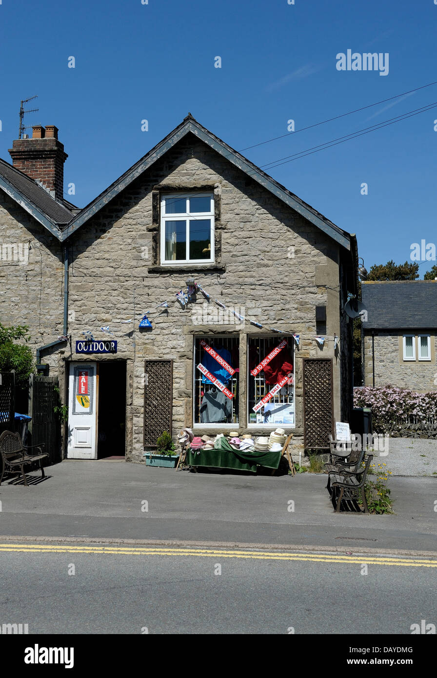 An outdoor village shop Castleton Derbyshire England uk Stock Photo Alamy