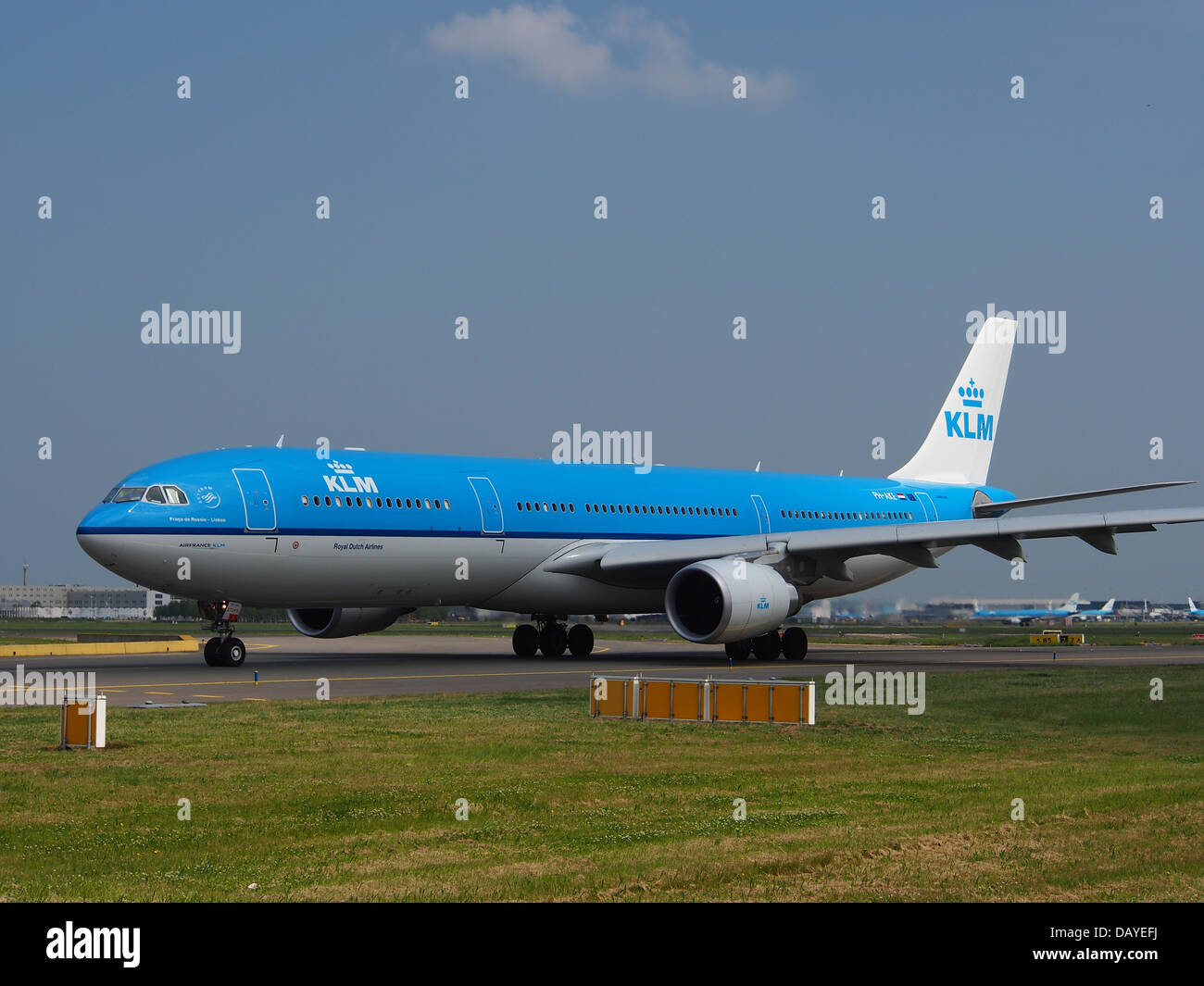 PH-AKE KLM Royal Dutch Airlines Airbus A330-303 - cn 1381 3 Stock Photo