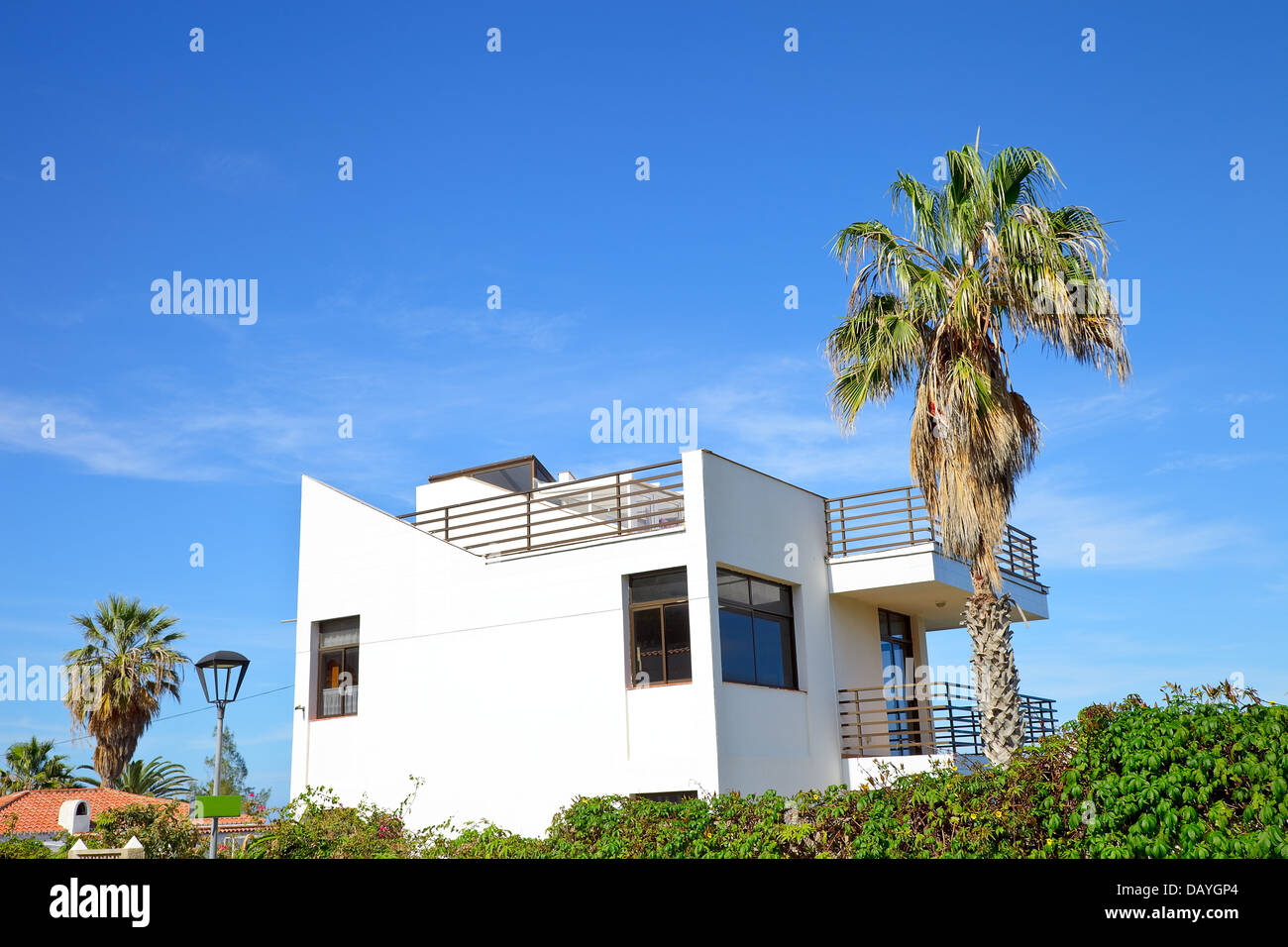 White spanish house hi-res stock photography and images - Alamy