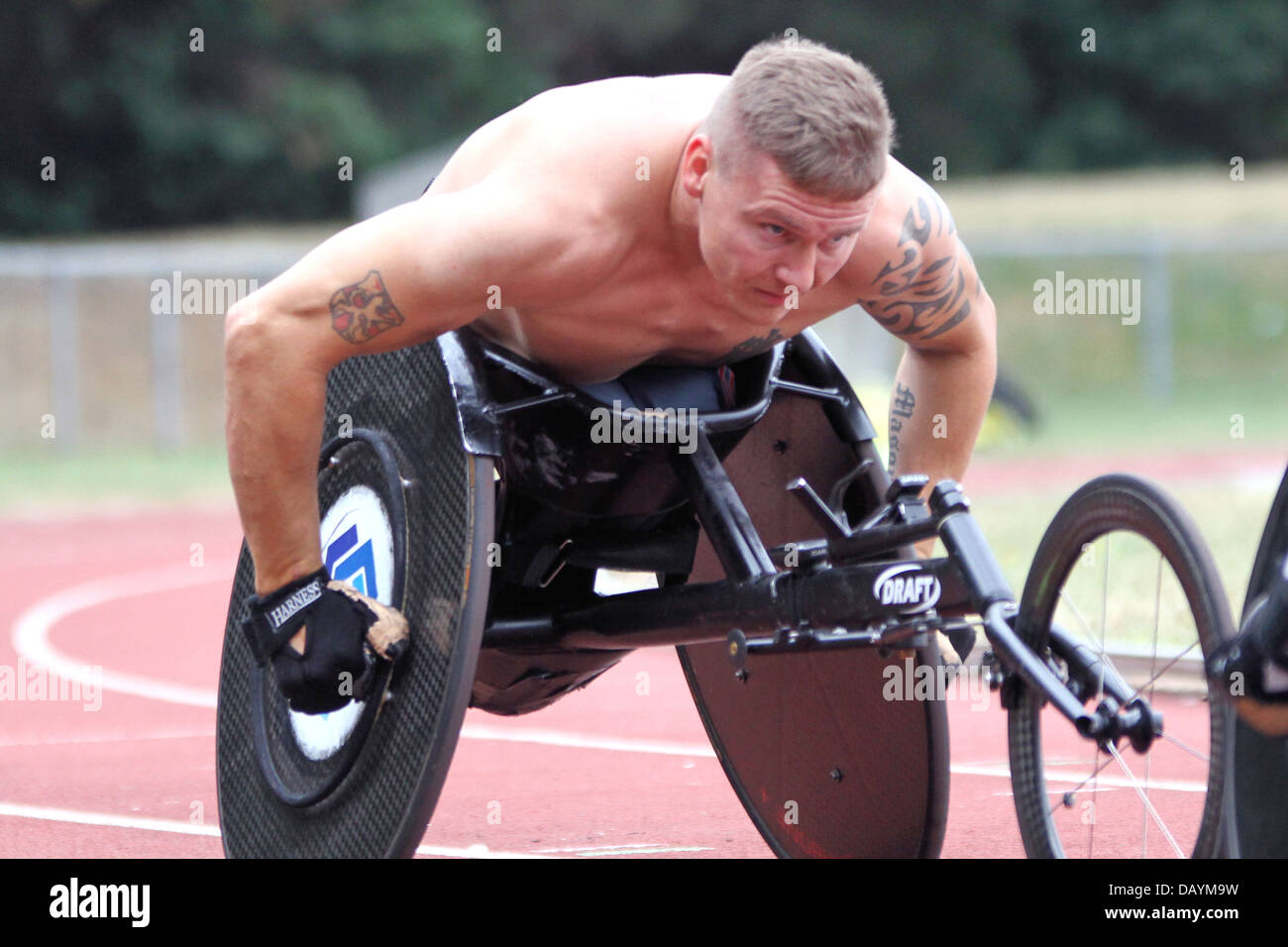 The Paralympian David Weir training at Kingsmeadow athletics track in Norbiton, South London Stock Photo