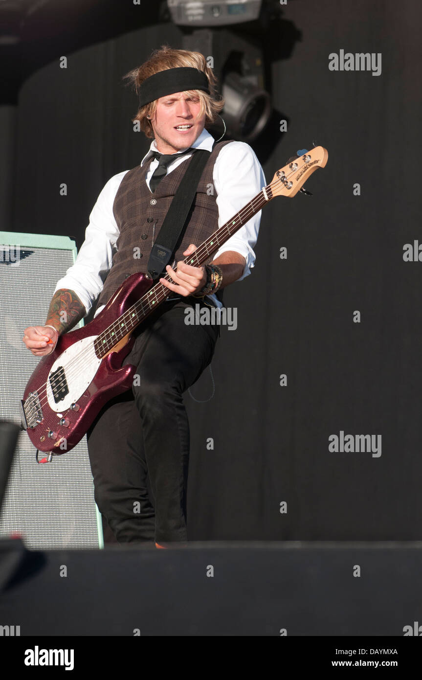 Mcfly dougie poynter hi-res stock photography and images - Alamy