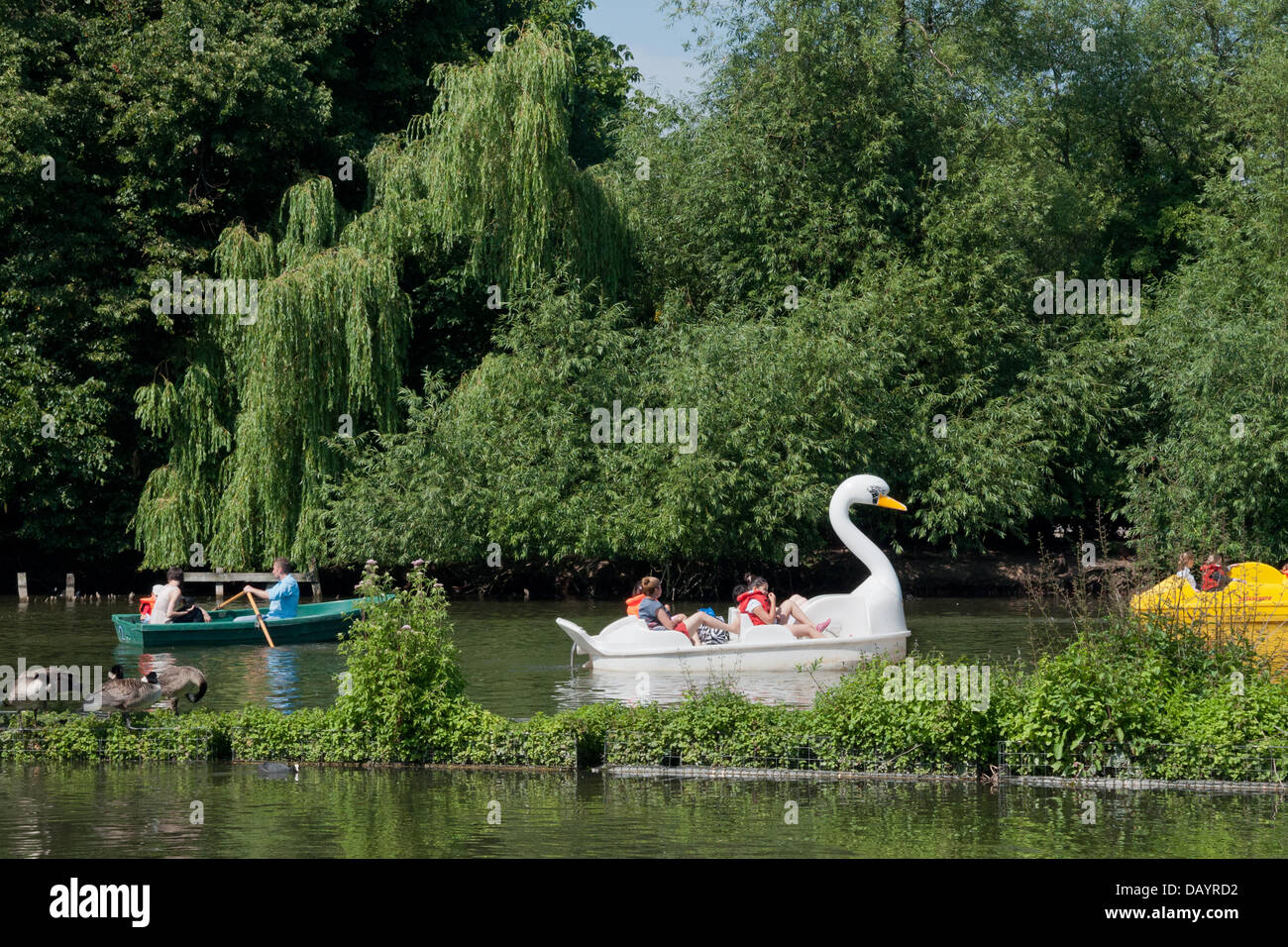 Alexandra palace boating lake hires stock photography and images Alamy