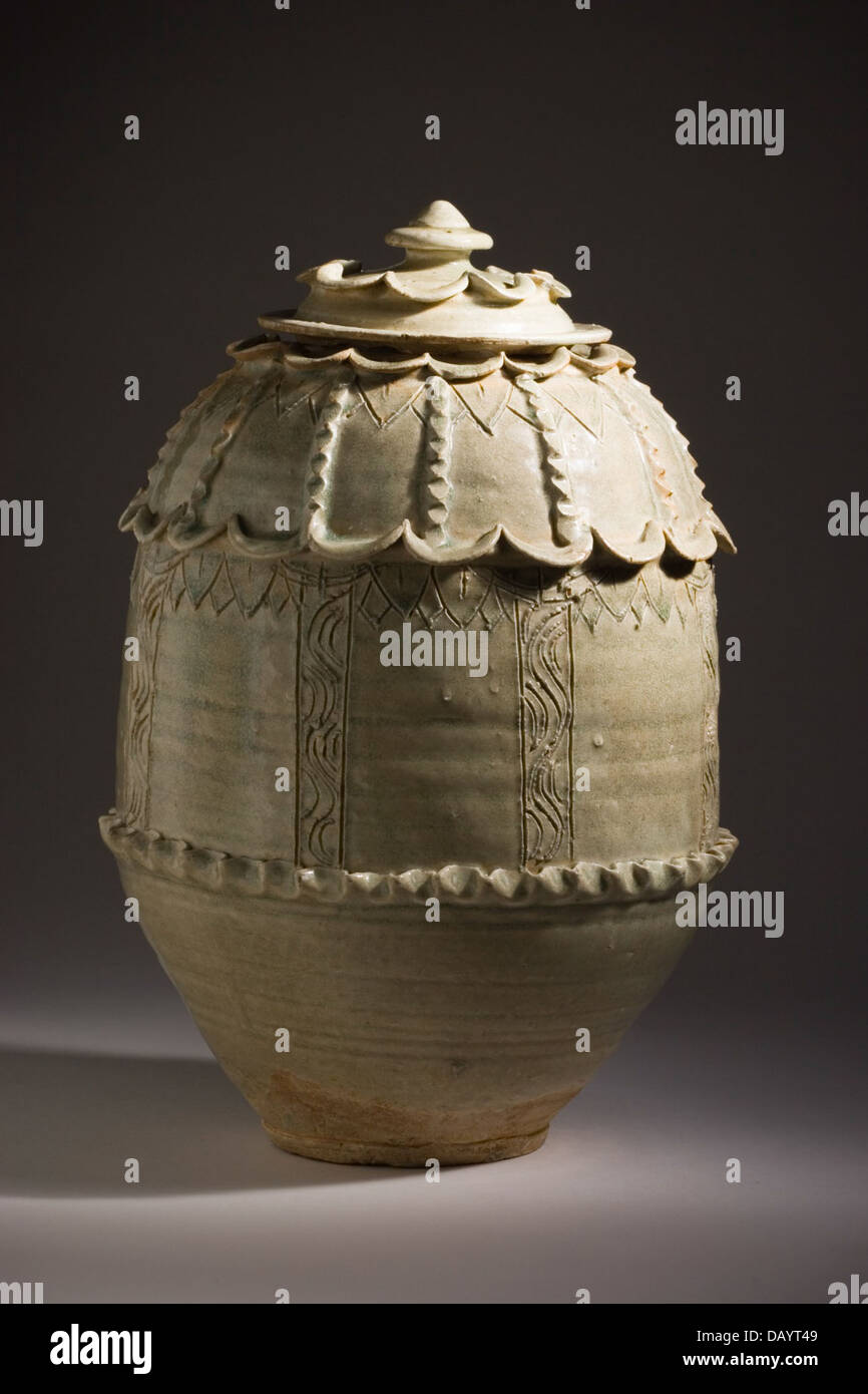 Lidded Funerary Urn (Tan) M.91.233.2ab Stock Photo Alamy