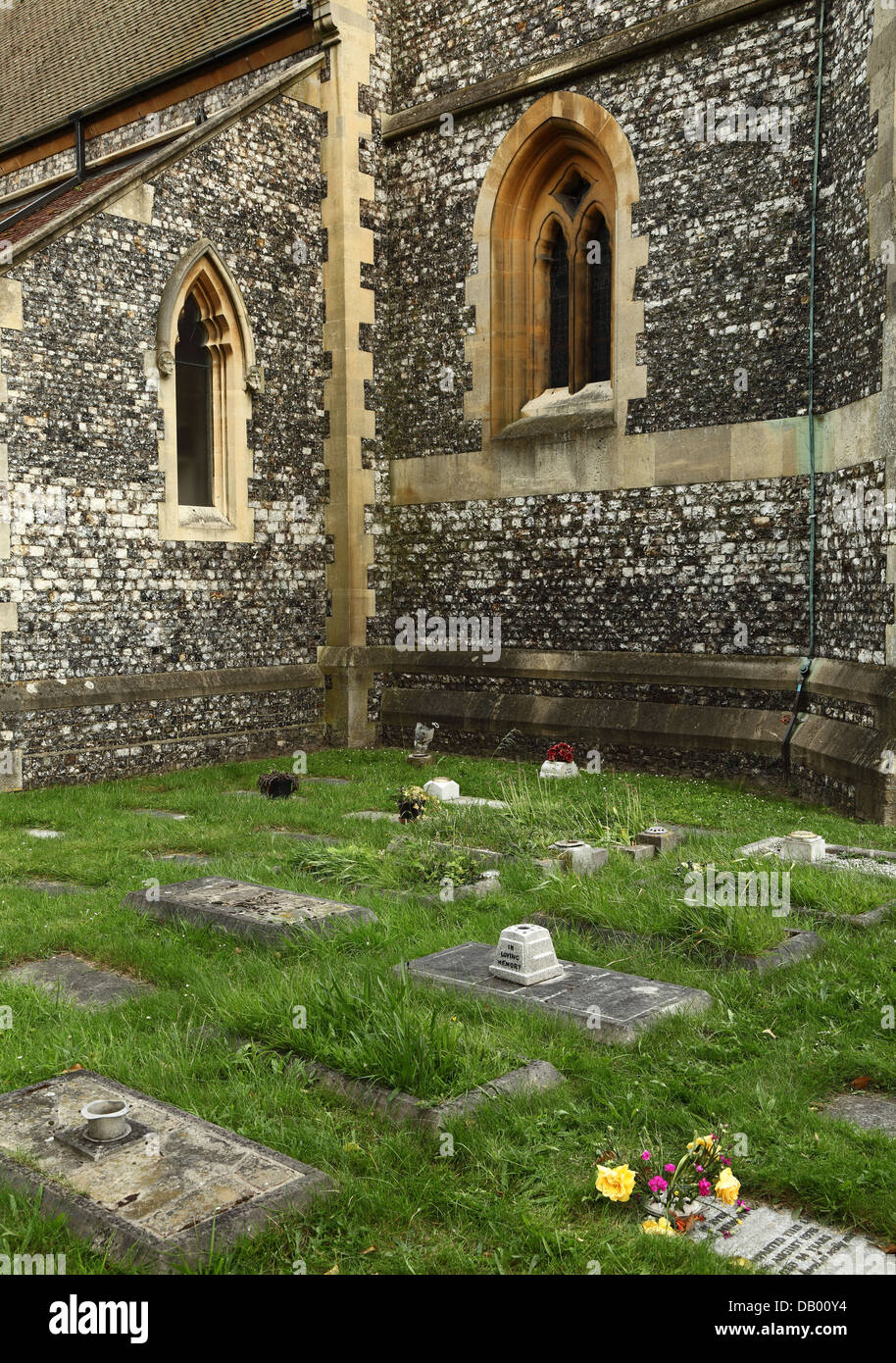 Cemetery flowers hires stock photography and images Alamy