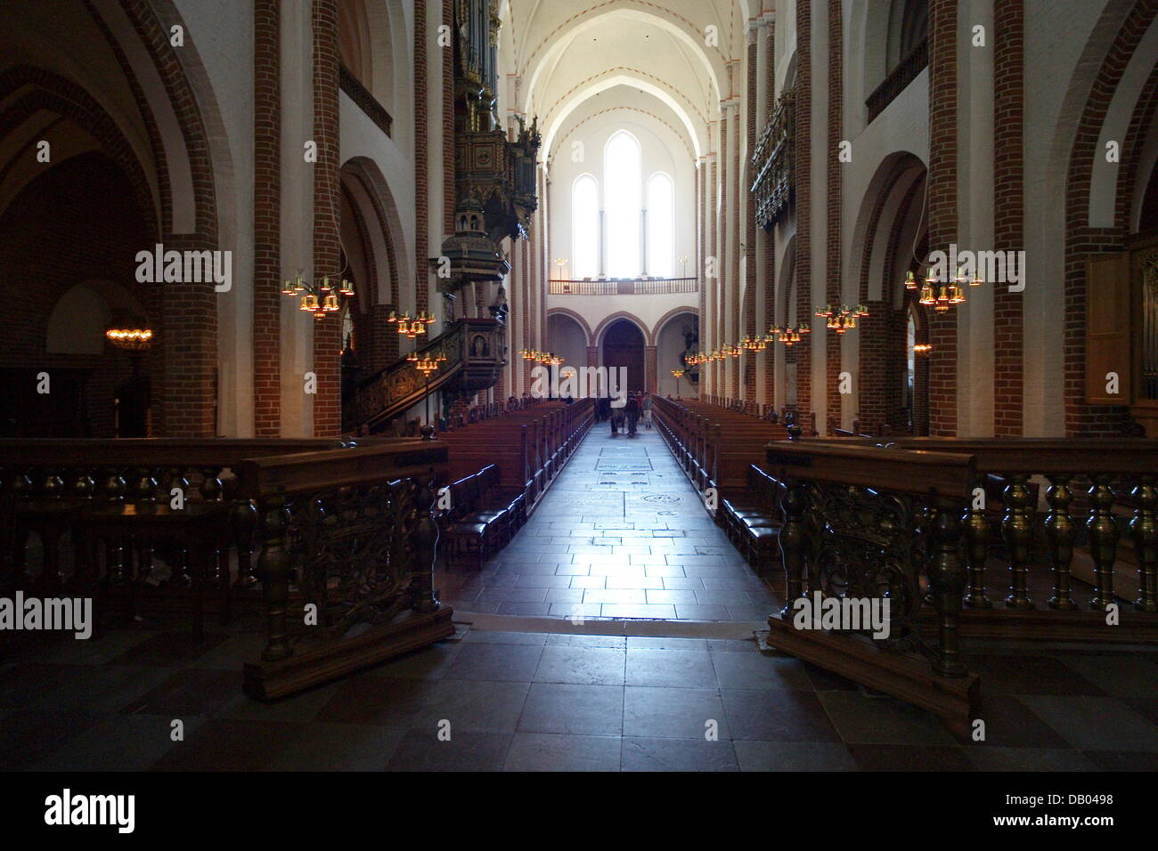 The photo shows the inside of Roskilde cathedral, Denmark, 23 May 2007. The cathedral was declared UNESCO World Cultural Heritage in 1995. Construction started in Romanic style in 1170 and was continued in Gothic style from 1200 onwards. 20 Danish kings and 17 queens are entombed at the cathedral. Photo: Maurizio Gambarini Stock Photo