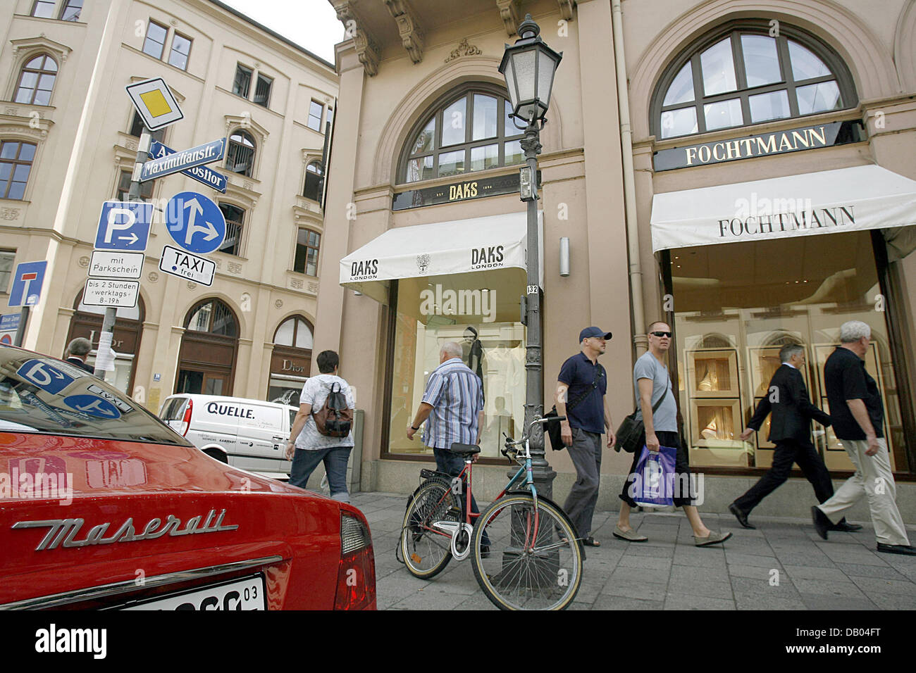 The picture shows Maximilianstrasse in Munich, Germany, 11 June 2007