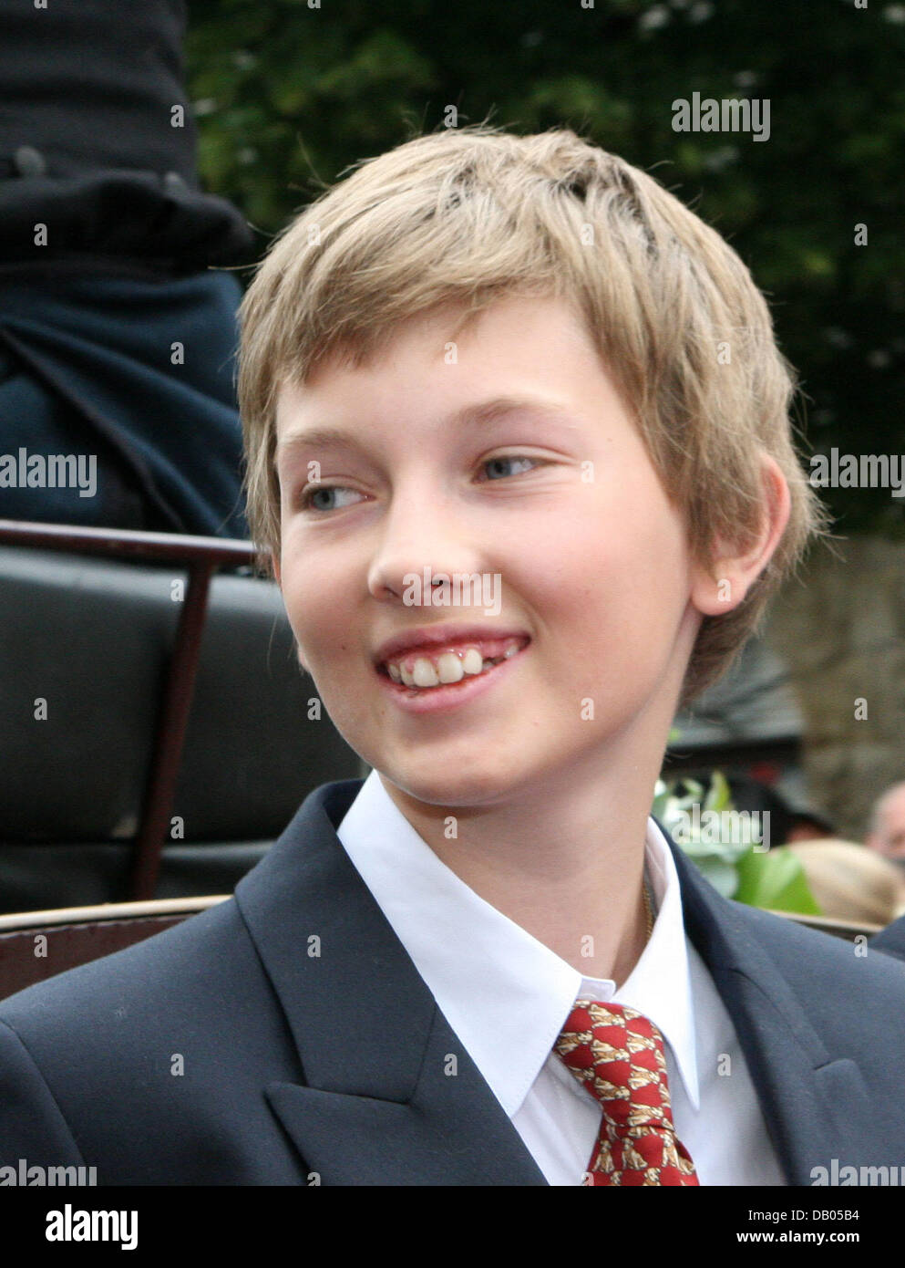 Hereditary prince Heinrich Donatus of Schaumburg-Lippe,  Alexander's son with his first wife Marie Luise of Sayn-Wittgenstein-Berleburg (today Lilly Milona), is pictured smiling before the church wedding of his father in Bueckeburg, Germany, 30 June 2007. Politicians, royals and celebrities were among the 750 invited guests. Photo: Albert Nieboer (NETHERLANDS OUT) Stock Photo