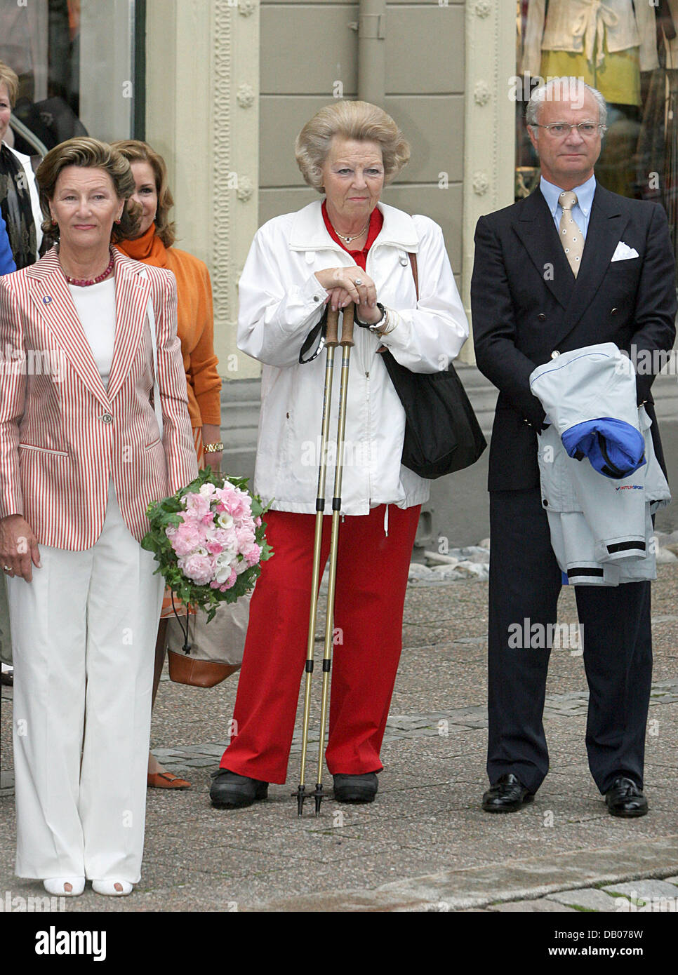 (LR) Queen Sonja of Norway, Queen Beatrix of the Netherlands and King