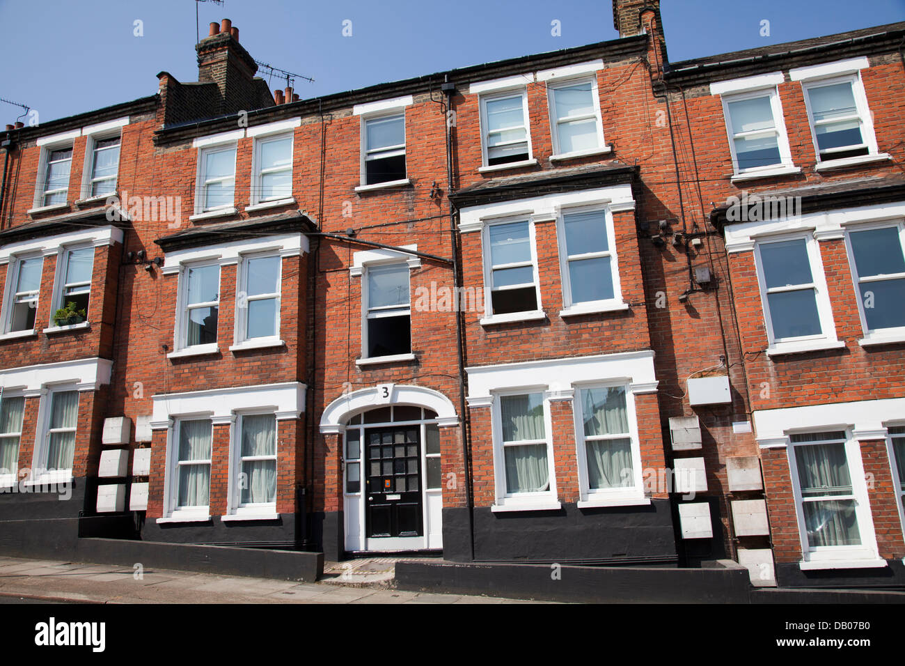 Terraced Houses and Windows on Theatre Street in Battersea London UK Stock Photo Alamy