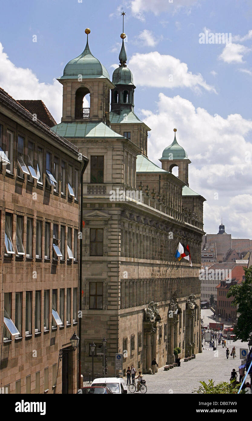 The picture shows the western facade of the 'Old Townhall' (Altes