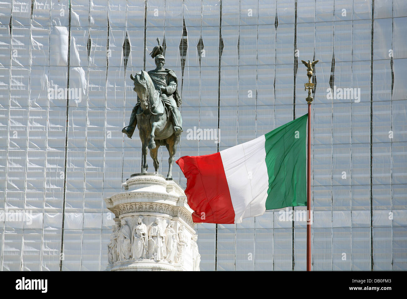 The statue of national hero King Victor Emmanuel II of Italy in Rome, Italy, 13 July 2007. King Victor Emmanuel II became the first king of a unified Italy in 1861, a crown he was granted with the help of Giuseppe Garibaldi and Guiseppe Mazzini. Photo: Heiko Wolfraum Stock Photo