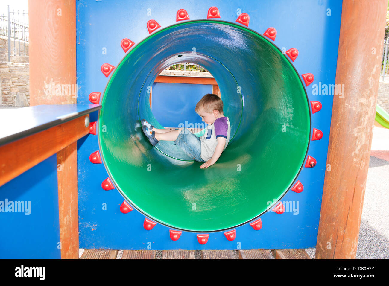 green play tunnel