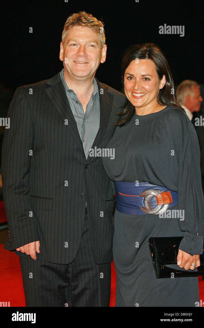 Northern Irish director Kenneth Branagh (L) and his wife Lidsay smile for the cameras as they arrive for the premiere of his film 'Sleuth' at the 64th Venice International Film Festival in Venice, Italy, 30 August 2007. Photo: Hubert Boesl Stock Photo