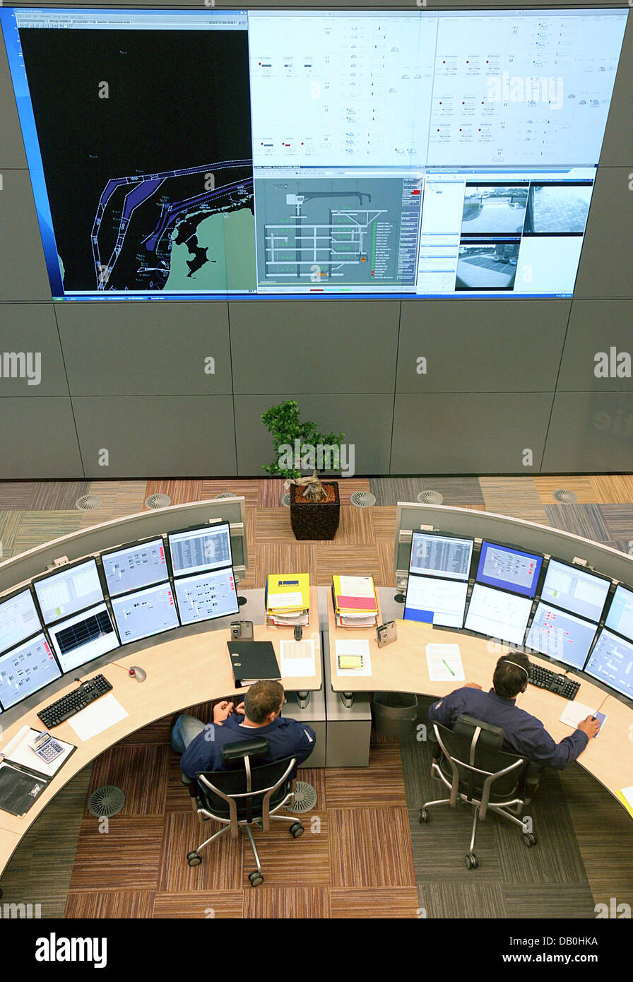 Interior view ops room energy hi-res stock photography and images - Alamy