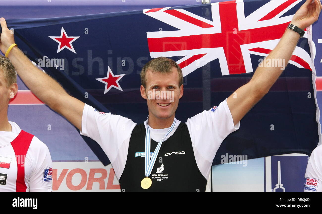Mahe Drysdale of New Zealand cheers winning at the 2007 World Rowing