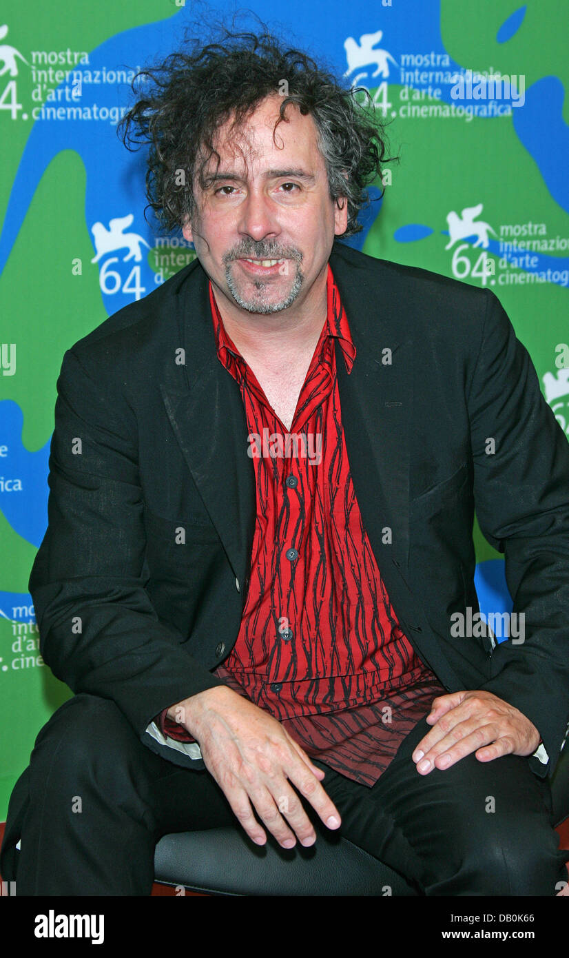 US-American director Tim Burton poses after a press conference of his lifetime achievement award ceremony at 64th Film Festival in Venice, Italy, 05 September 2007. Photo: Hubert Boesl Stock Photo