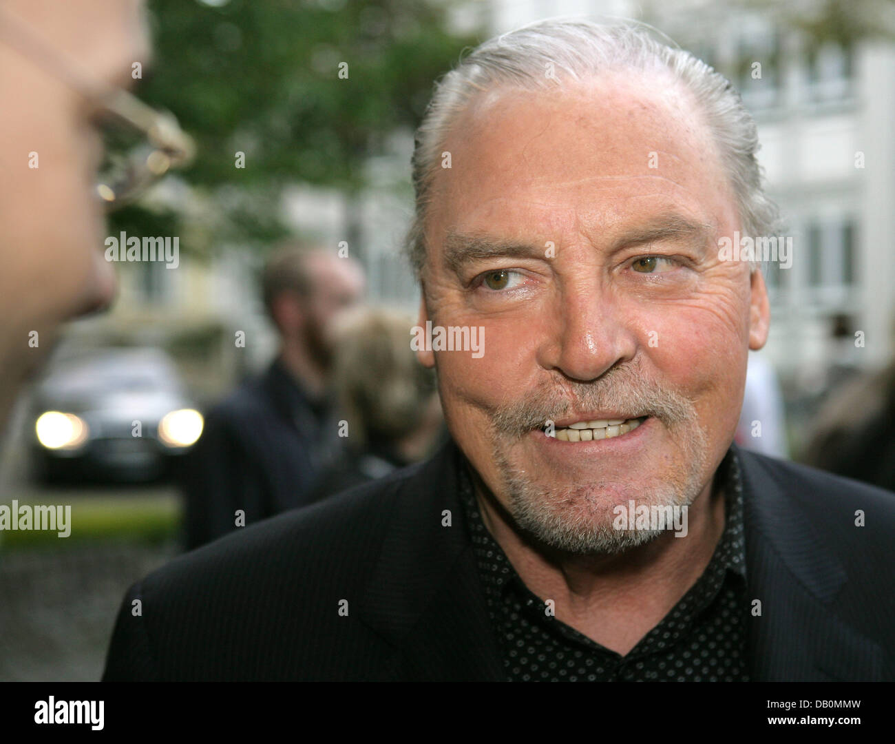 US actor Stacy Keach arrives for the 14th Oldenburg Filmfestival in Oldenburg, Germany, 12 September 2007. Keach is guest of honour to the festival and presides the jury. Photo: Ingo Wagner Stock Photo